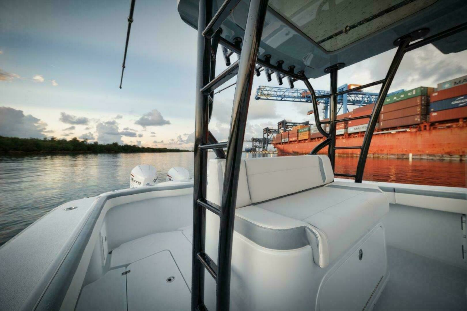 2026 Yellowfin 42 Offshore - Image 12