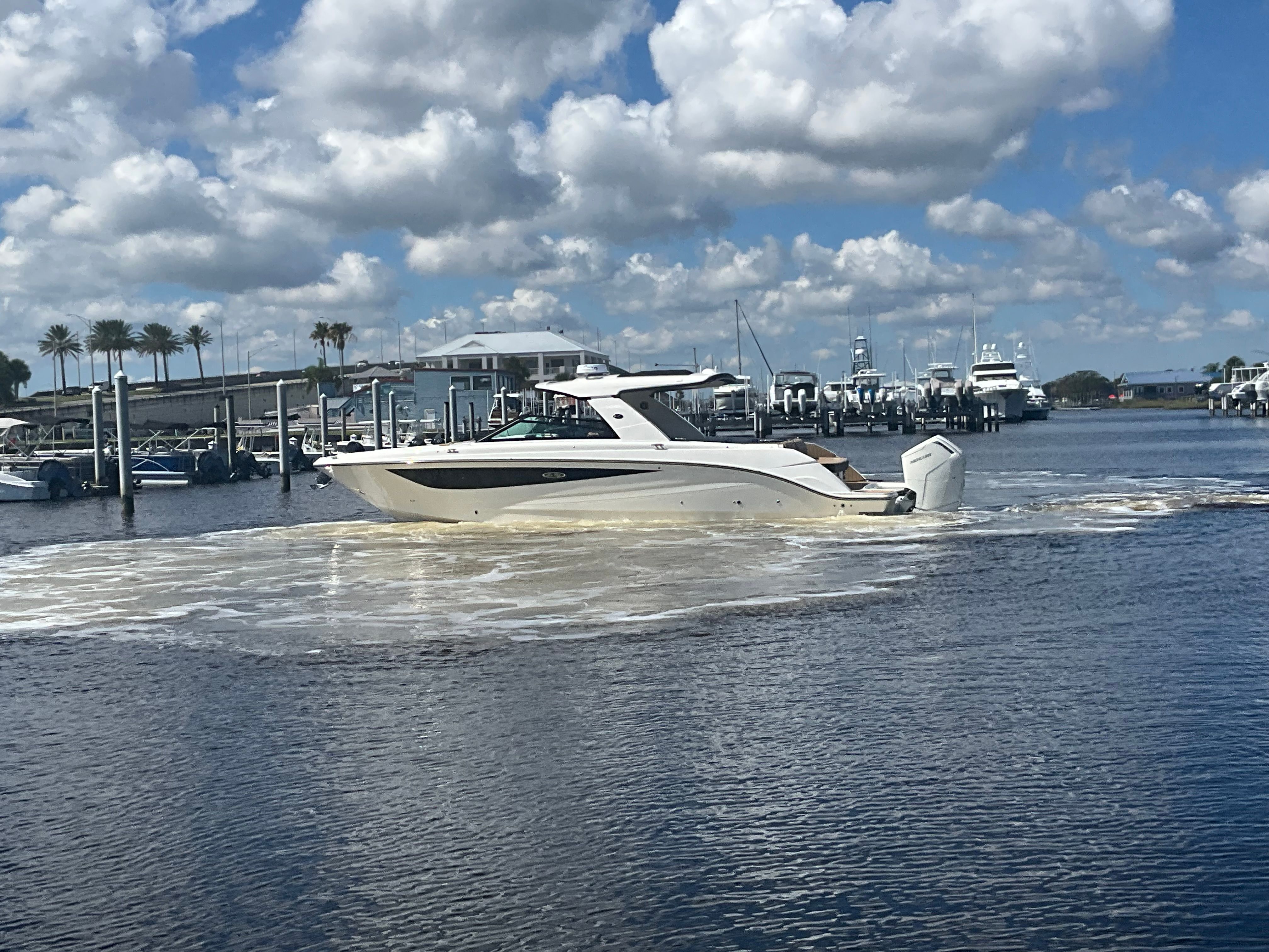 2026 Sea Ray SLX 400 Outboard