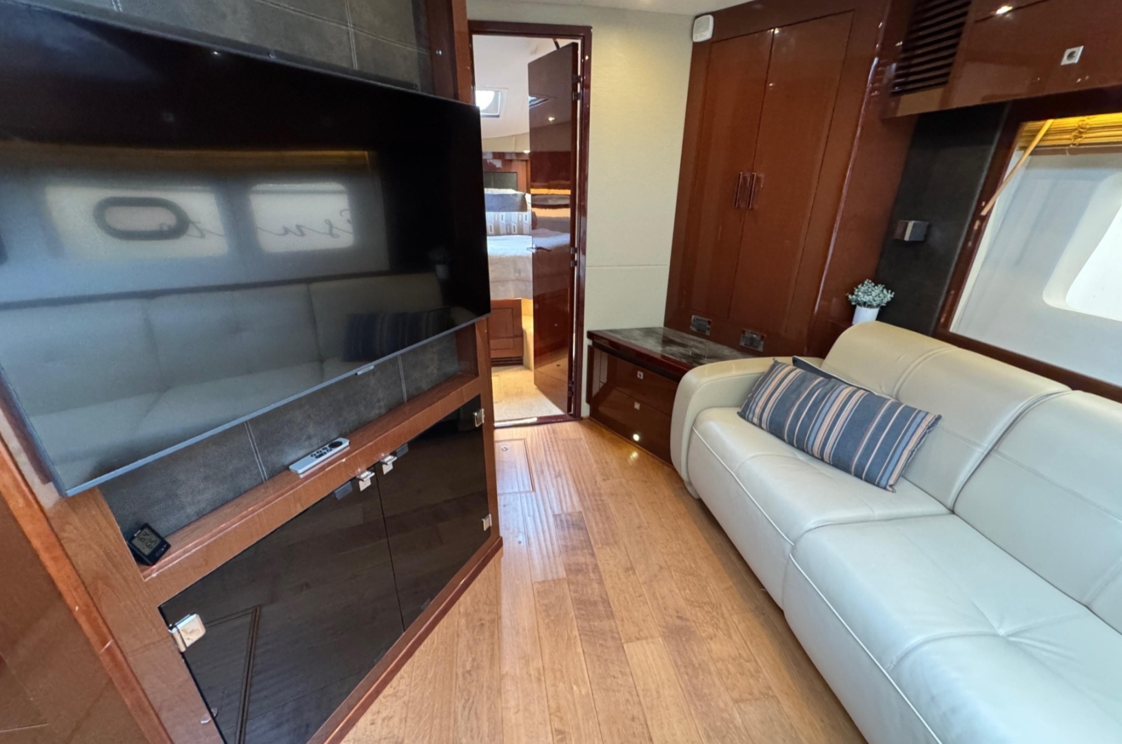 2015 Sea Ray Sundancer 510 - Image 57