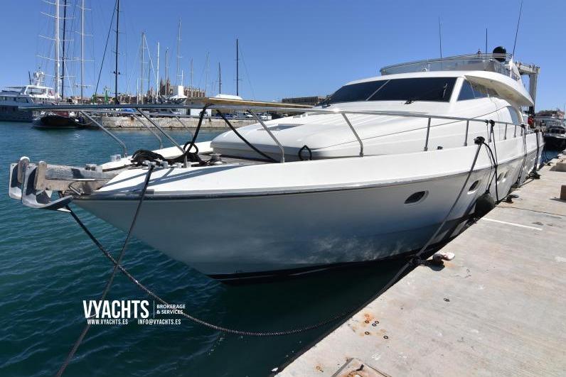 1997 Ferretti Yachts 70