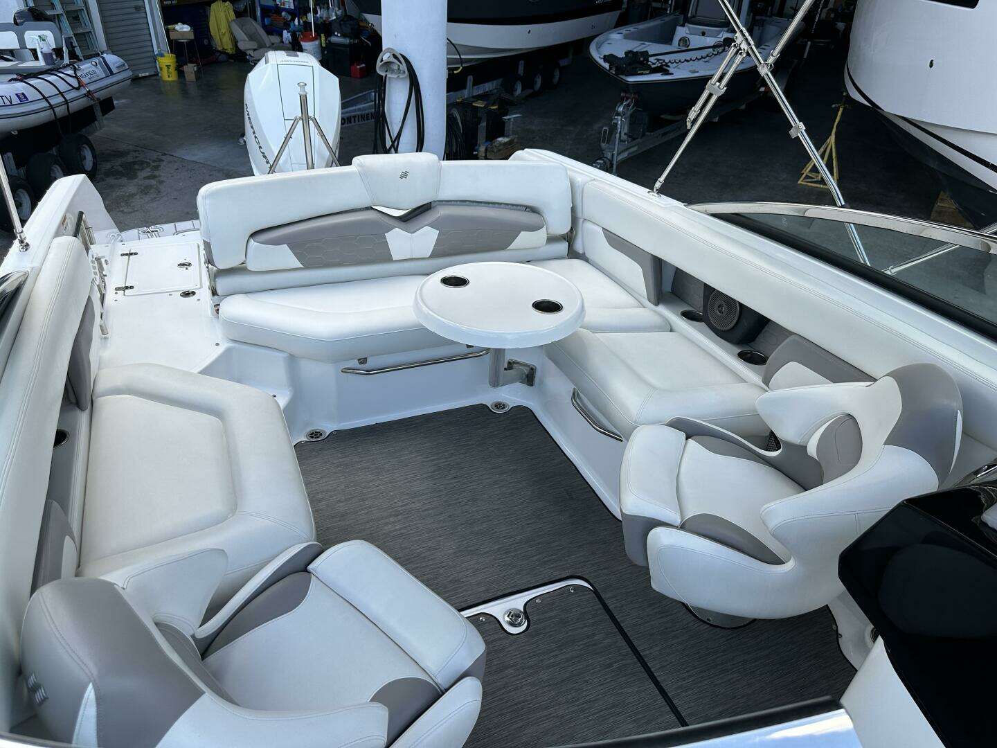 2020 Four Winns HD 240 OB - Image 32