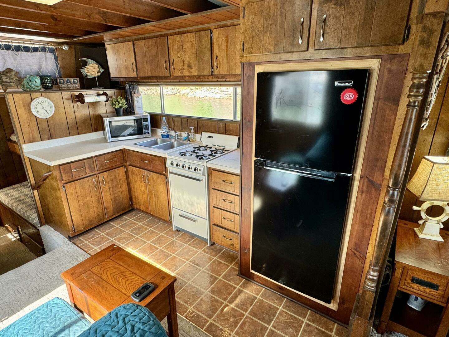 1977 Sumerset 14 x 58 Aluminum Hull Houseboat with Catwalks - Image 30