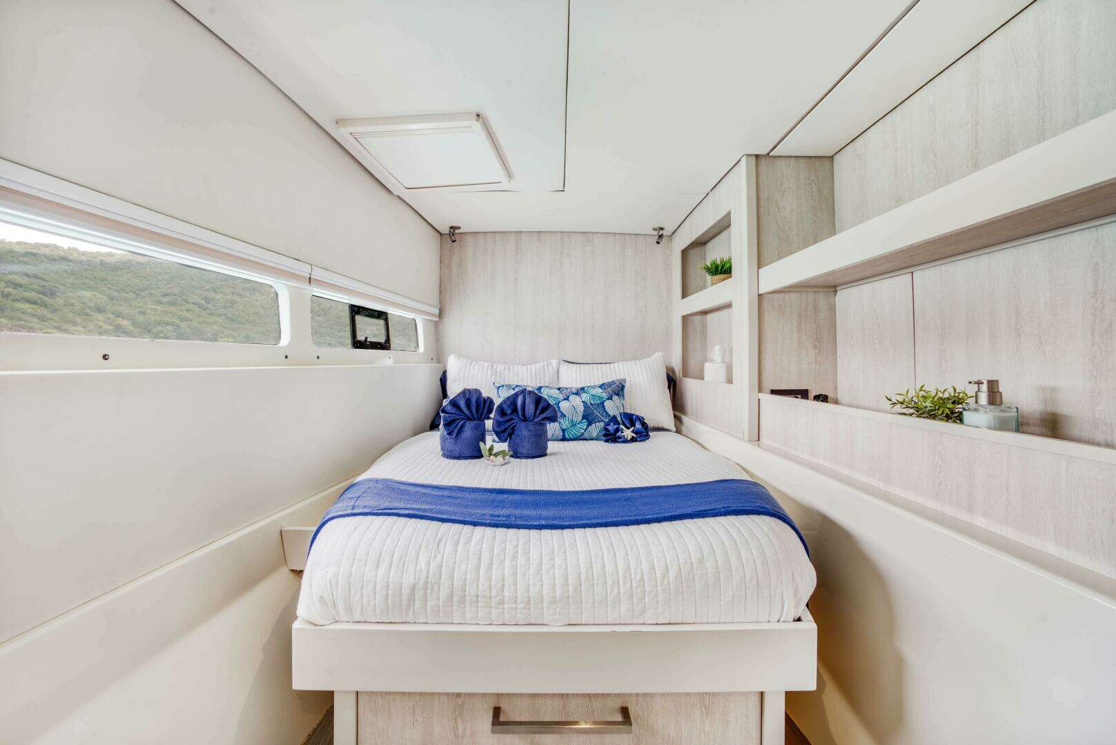 2016 Leopard 58 Catamaran - Image 36