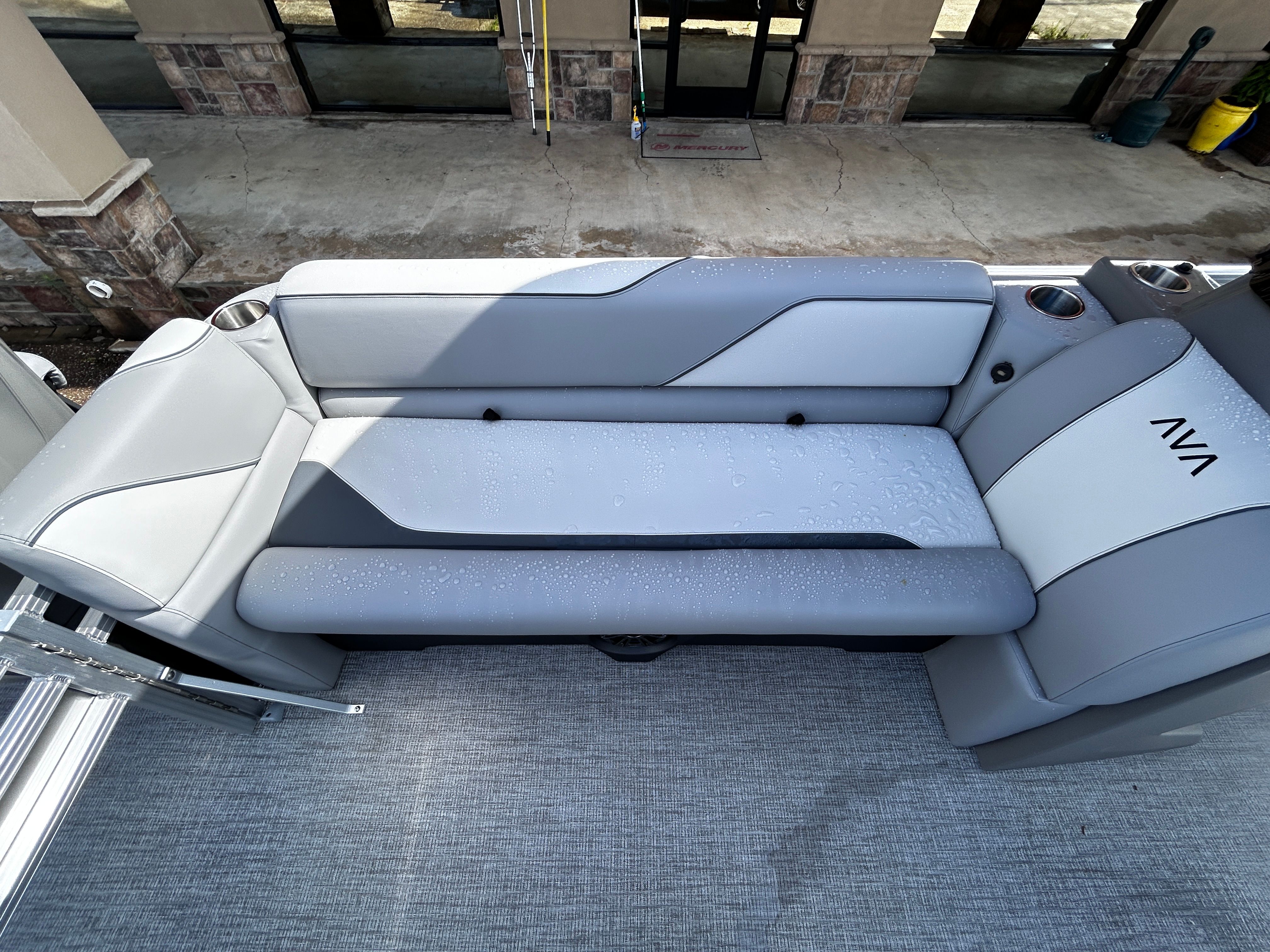 2025 Avalon Venture Fish N Cruise - 23' - 12