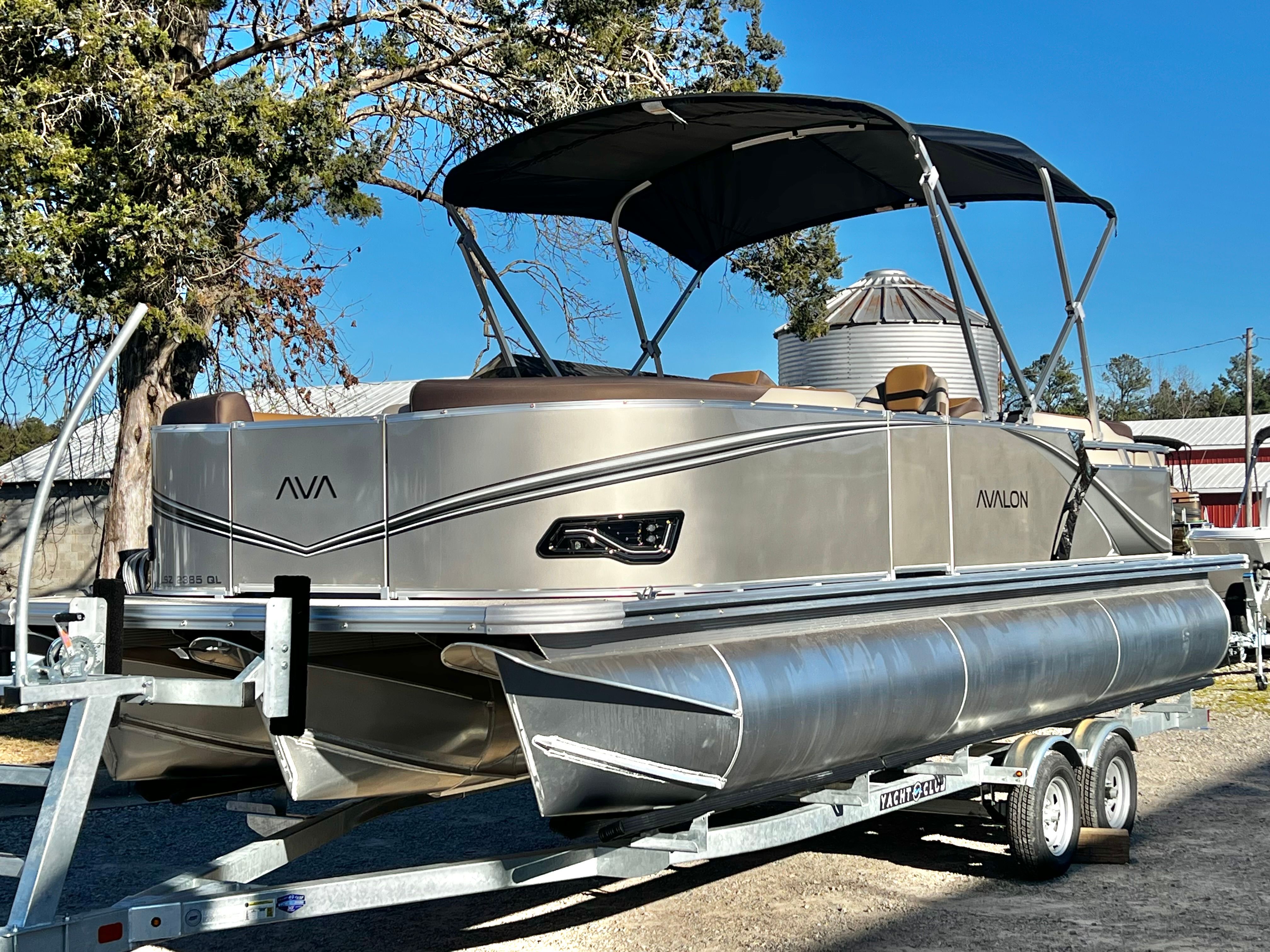2026 Avalon LSZ 23' Quad Lounge Triple-Toon