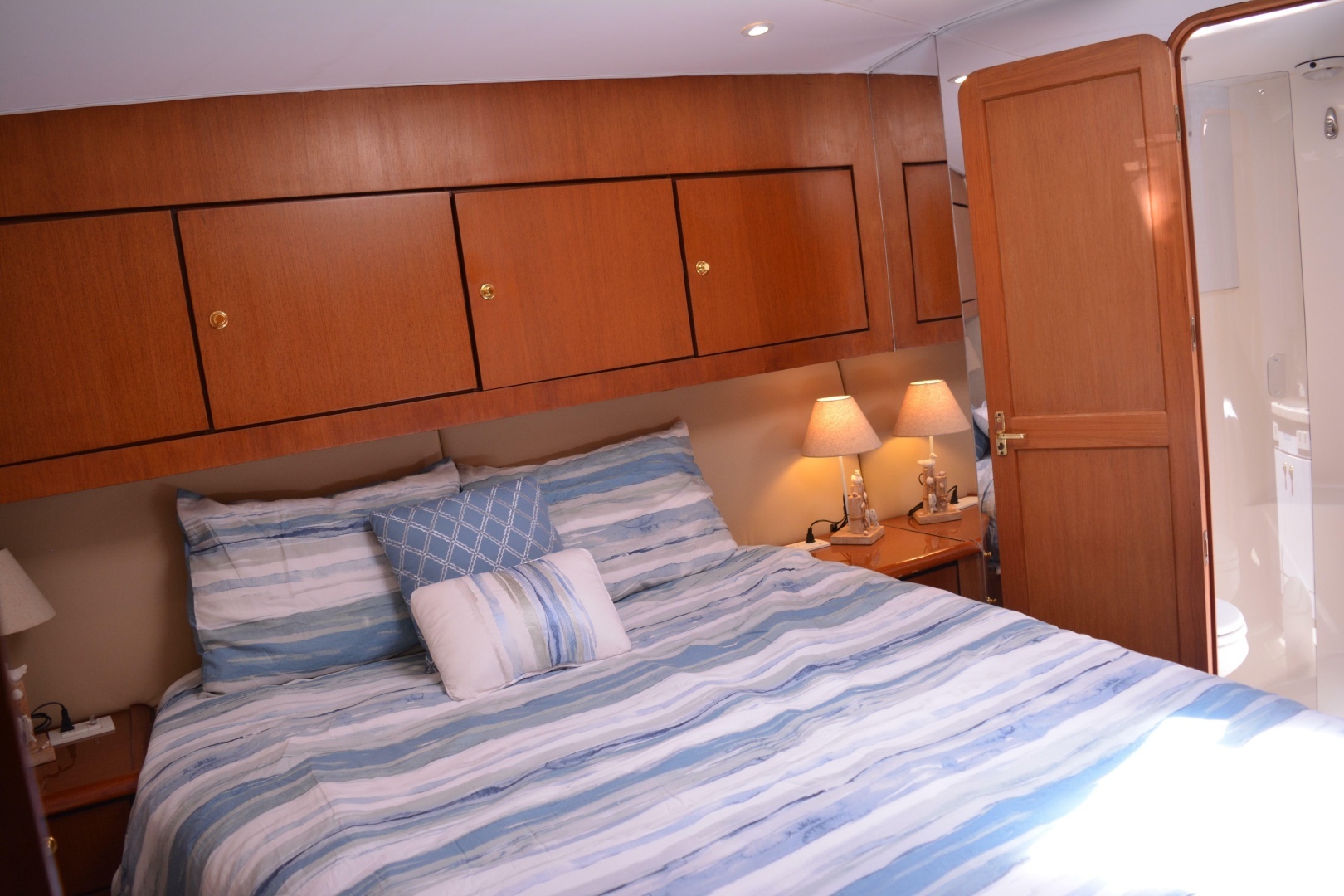 2000 Ocean 56 Super Sport - Image 35
