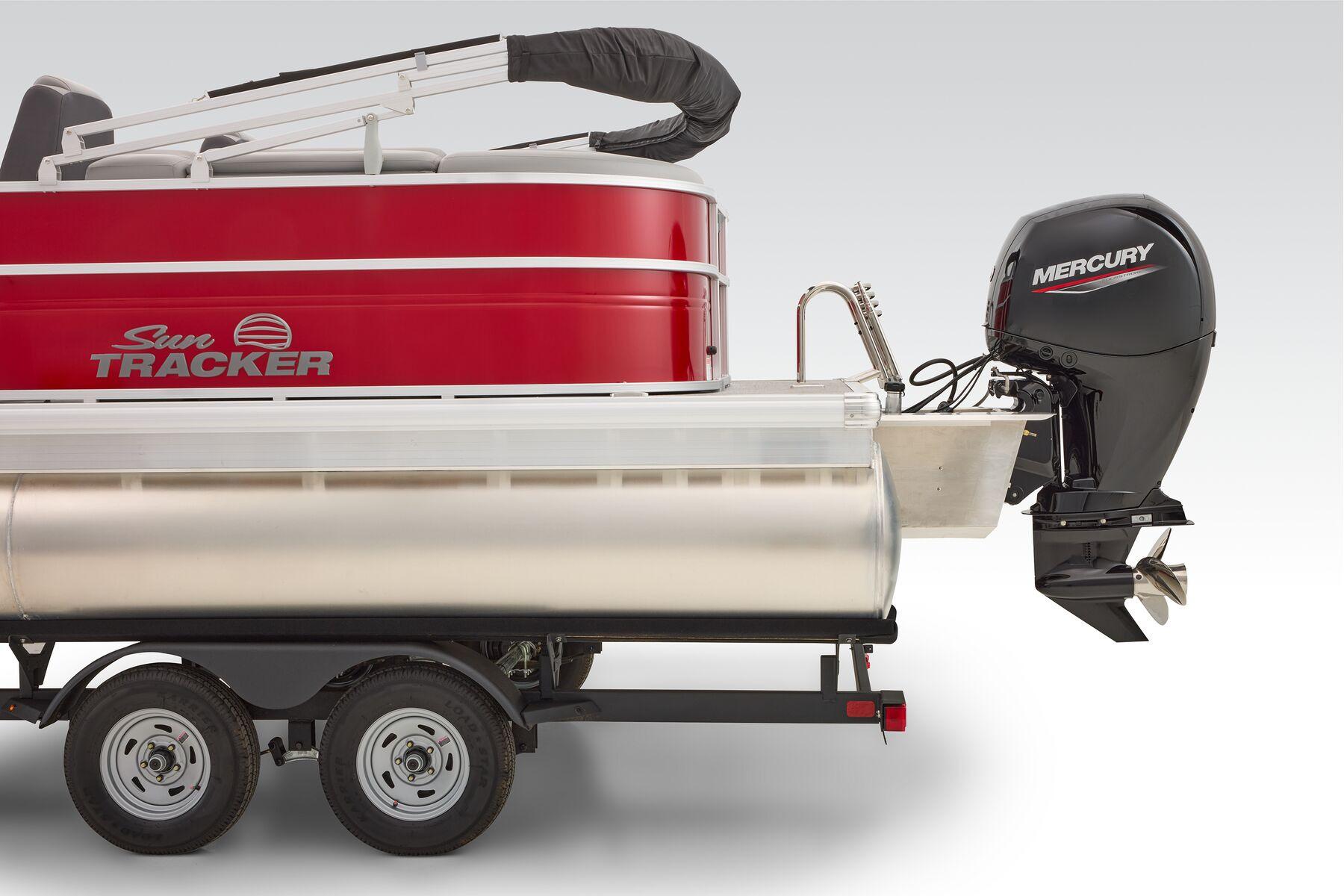 2026 Sun Tracker Party Barge 22 DLX - 87
