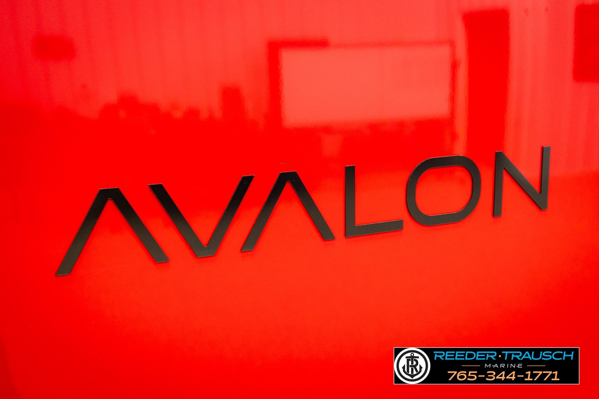 Red Avalon LSZ QL 2026 boat with Reeder-Trausch Marine branding and contact number.
