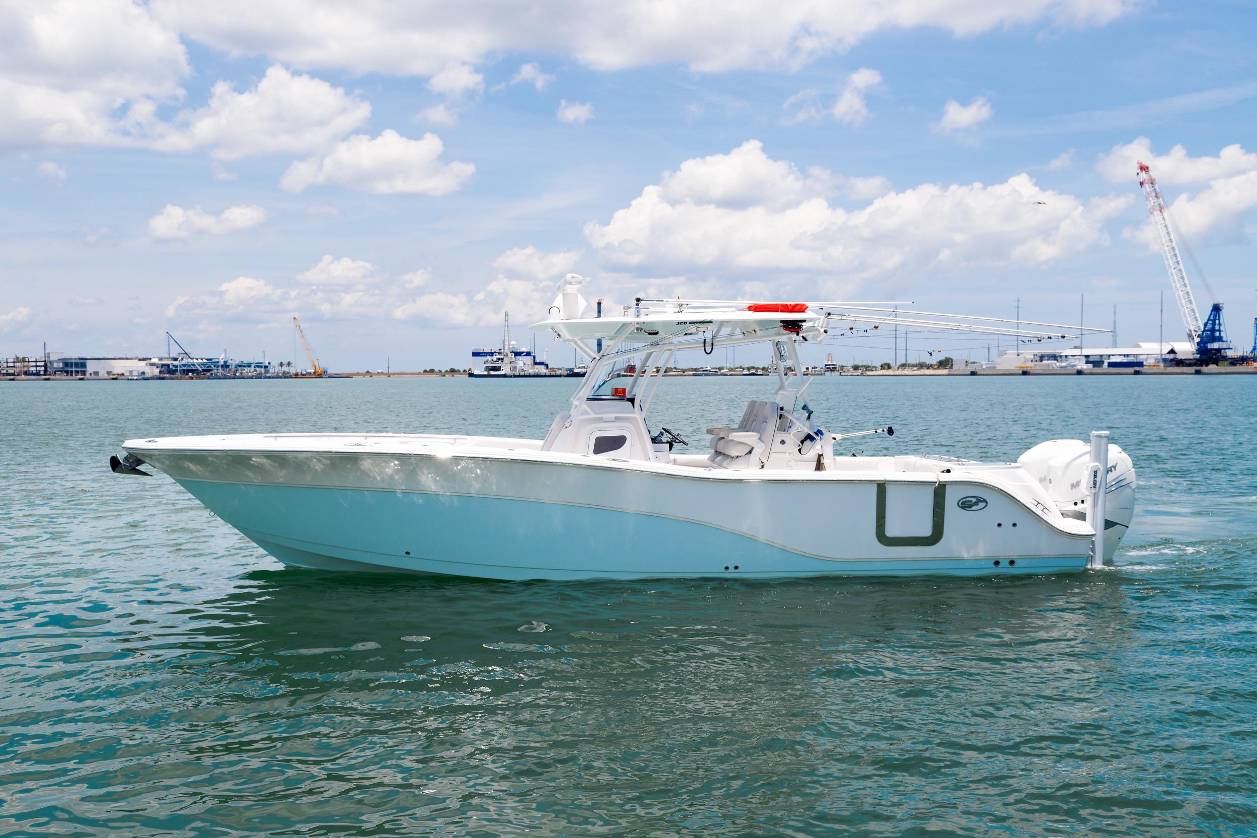 2021 Sea Fox 328 Commander