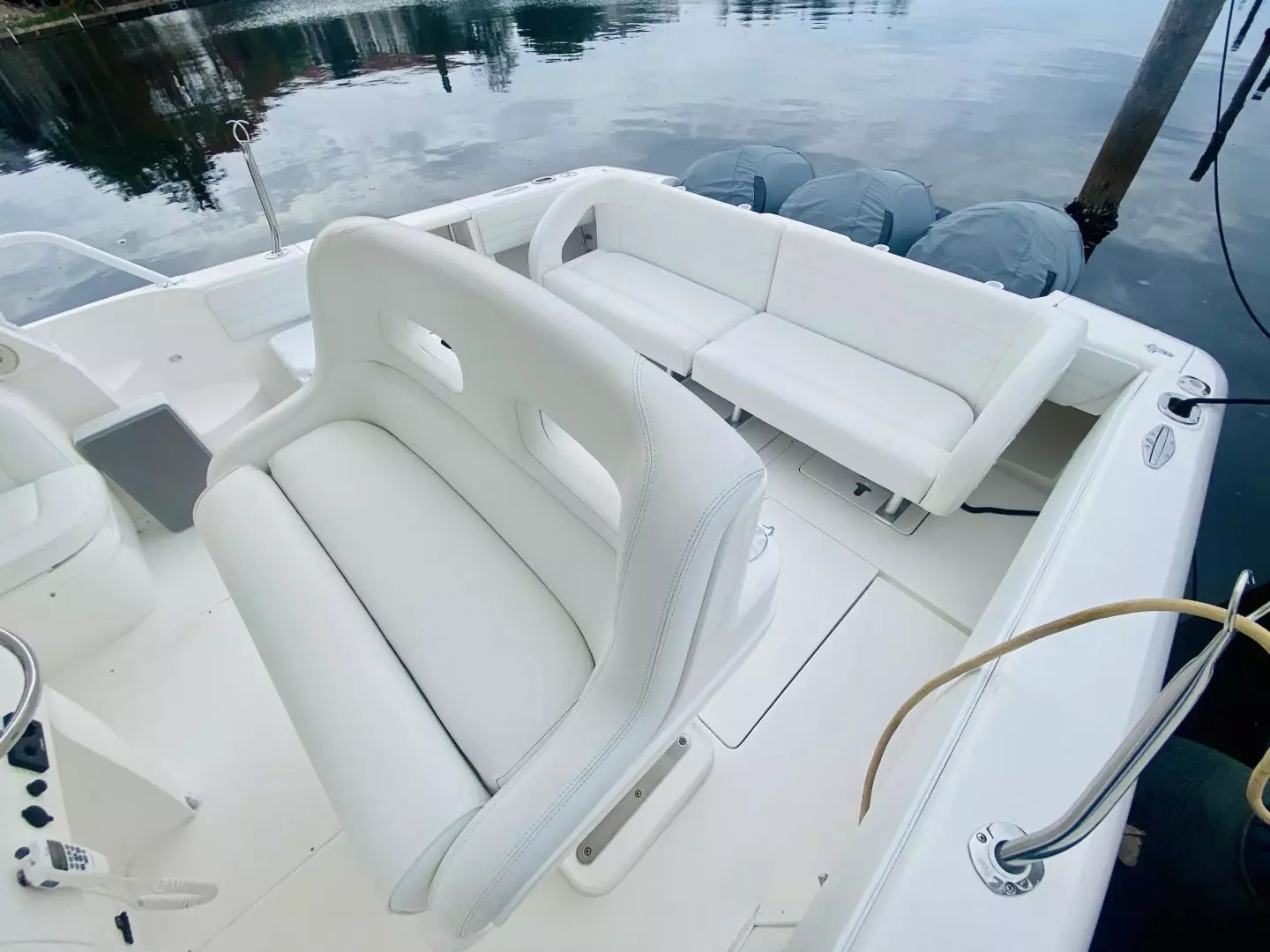 2008 Intrepid 390 Sport Yacht - Image 24