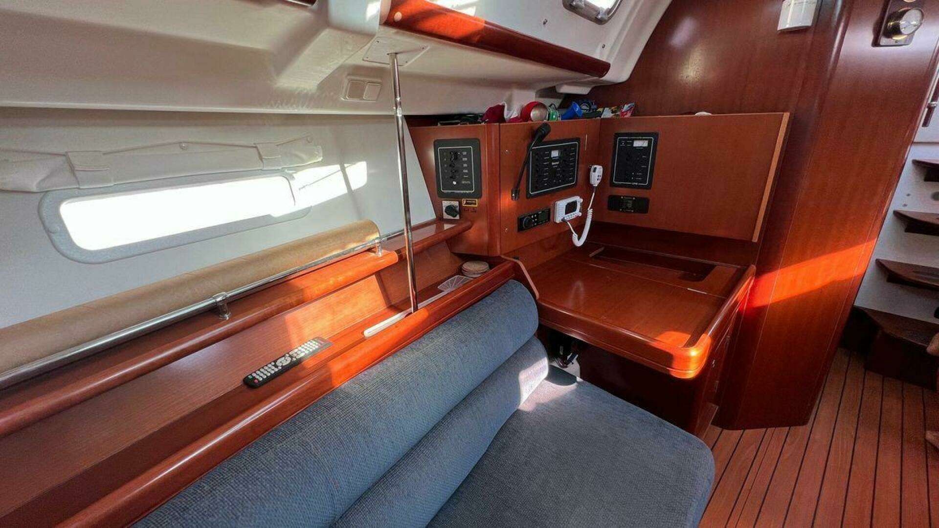 2007 Beneteau 343 - Image 17