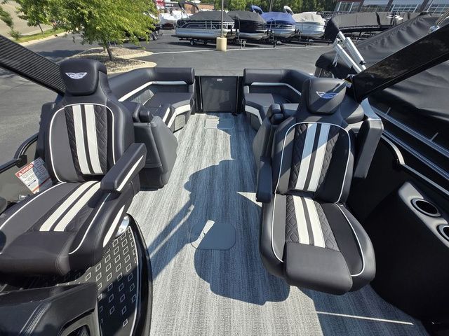 2026 Bennington M Quad Bench 24 MFB Tritoon - 10