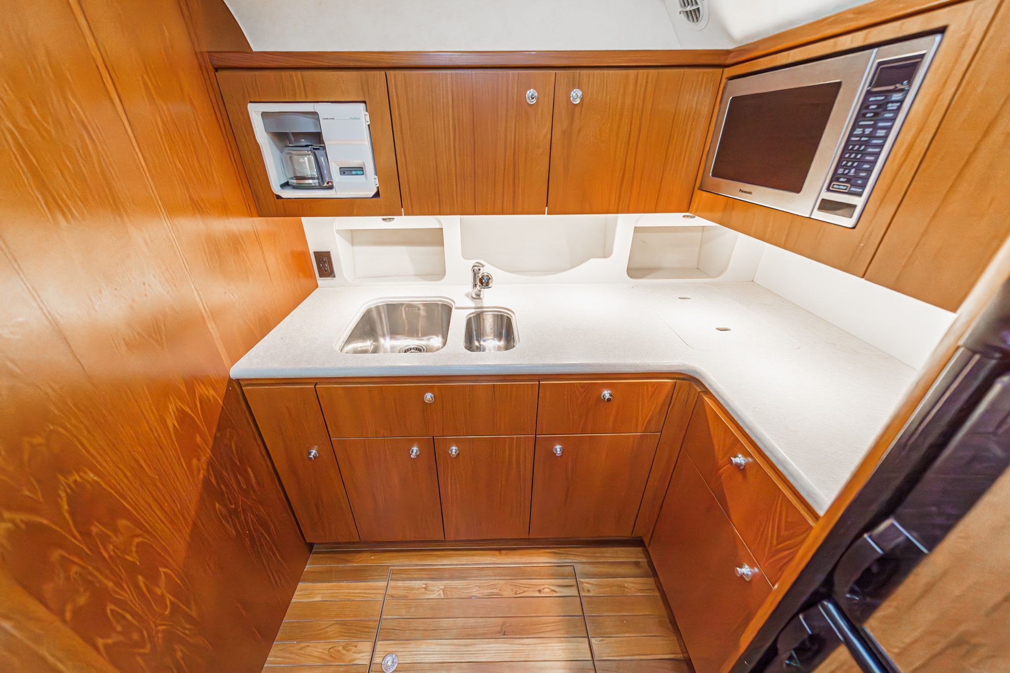 2002 Tiara Yachts 4100 Open - 45