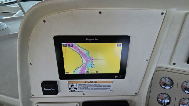 1996 Cruisers Yachts 3570 Esprit - 13
