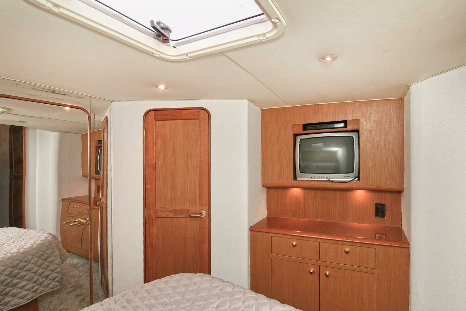 2001 Ocean Yachts 52 Super Sport - Image 42