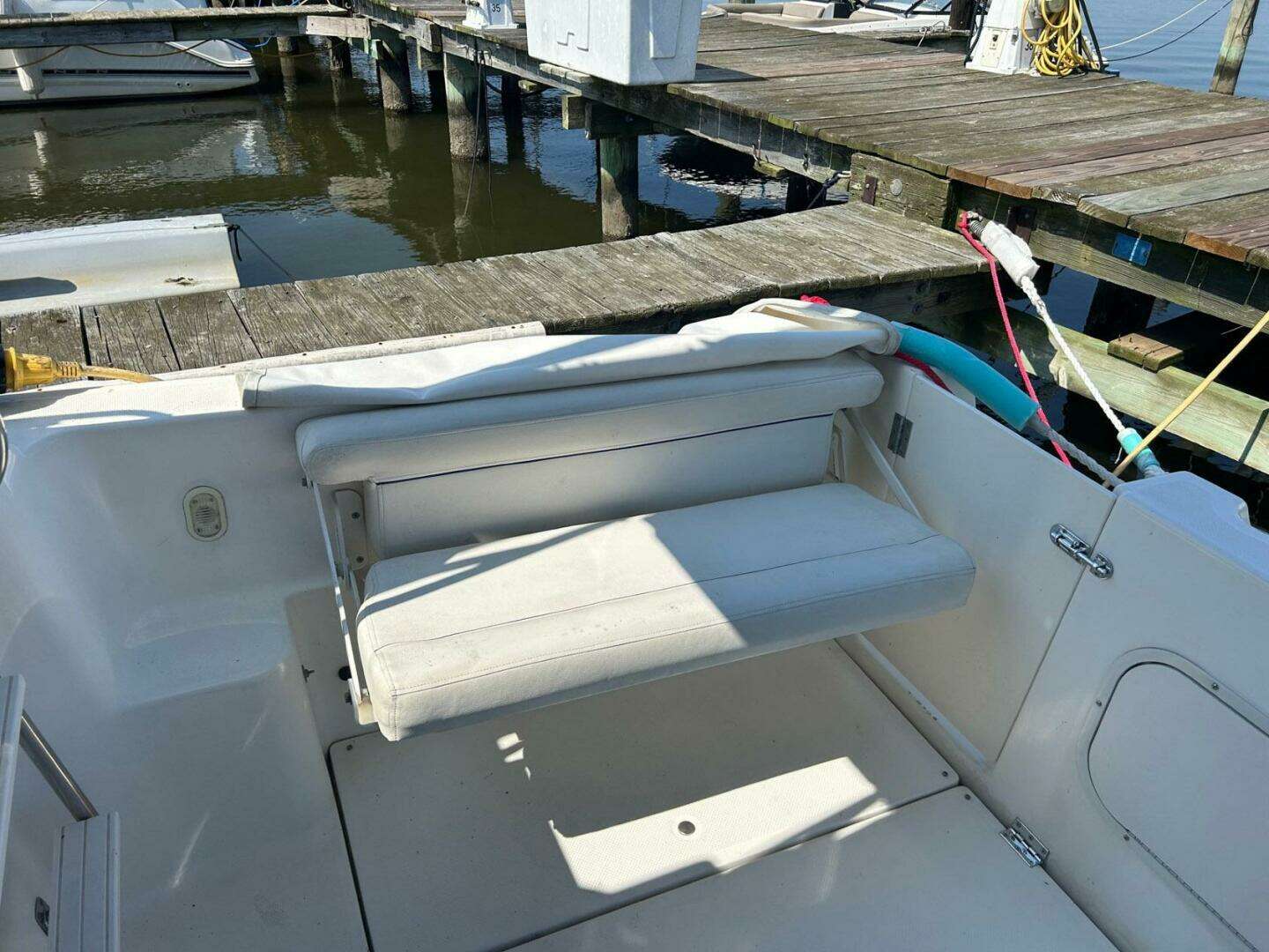 2008 Bayliner Discovery 288 - Image 27