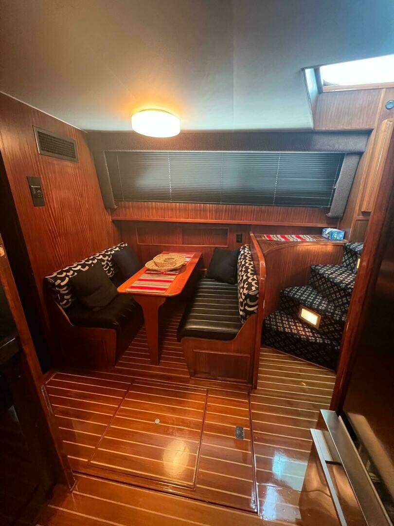1984 Hatteras 61 CPMY - Image 58