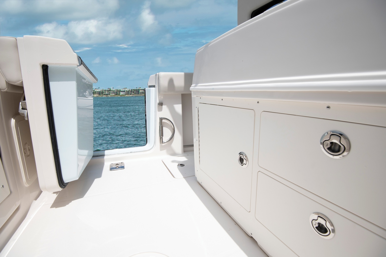 2026 Sailfish 272 CC - Image 3