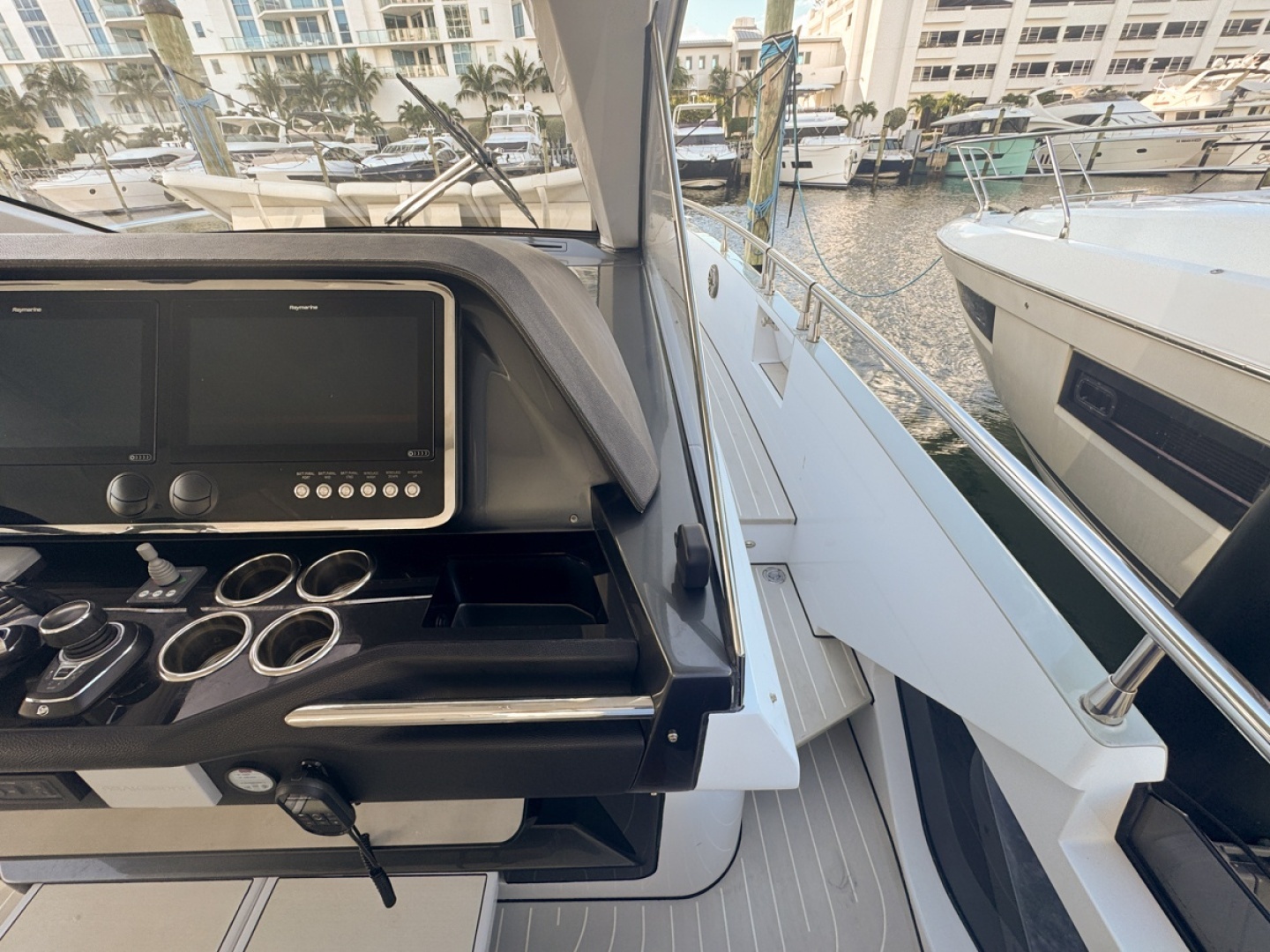 2023 Azimut Verve 47 - Image 31