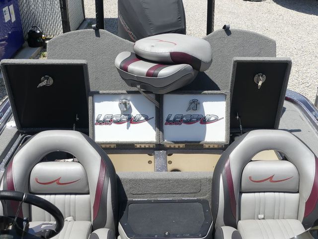 2017 Legend Alpha 211R - 33