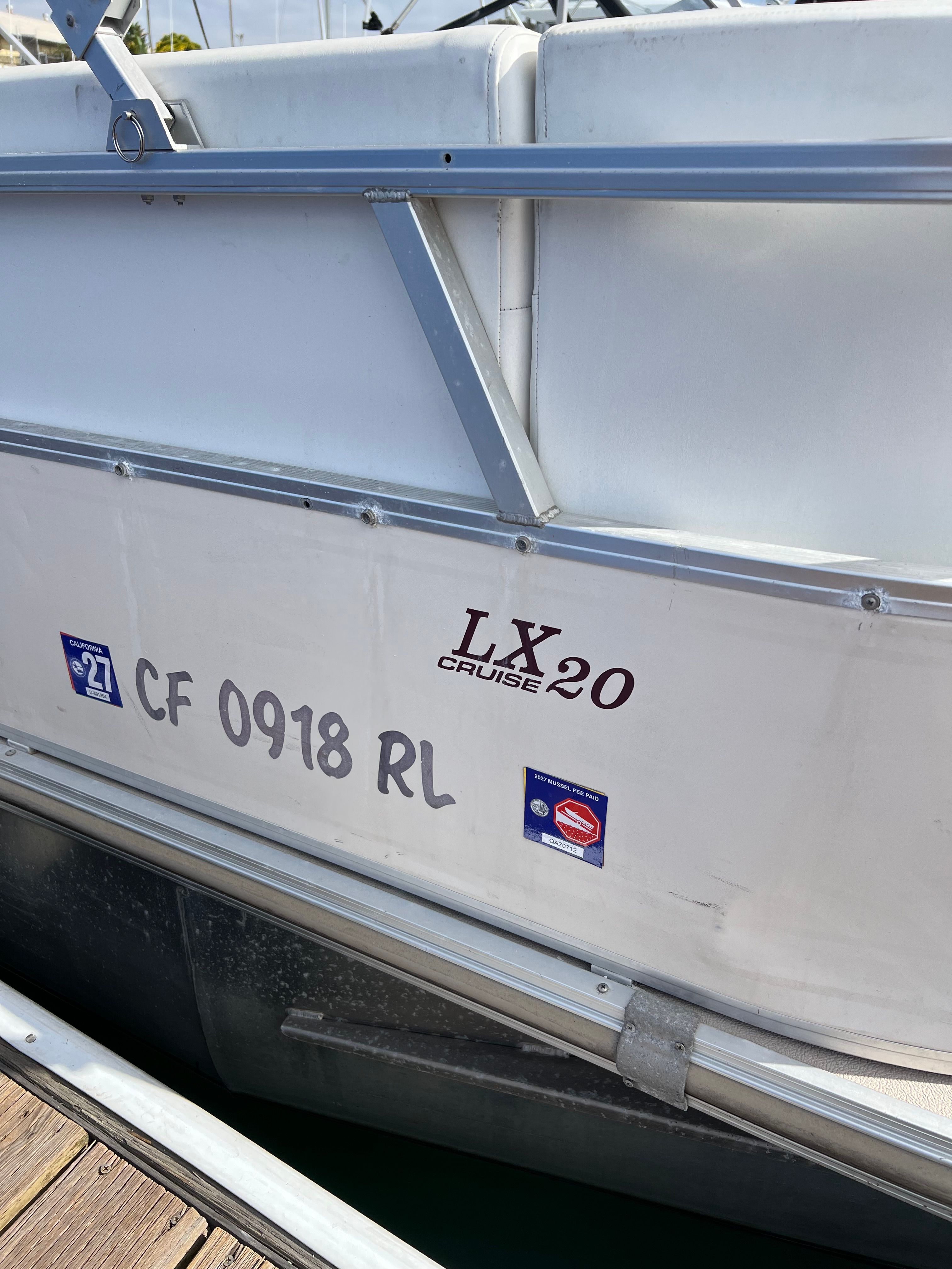 2005 Smoker Craft Sun Chaser LX Cruise 20 - 9