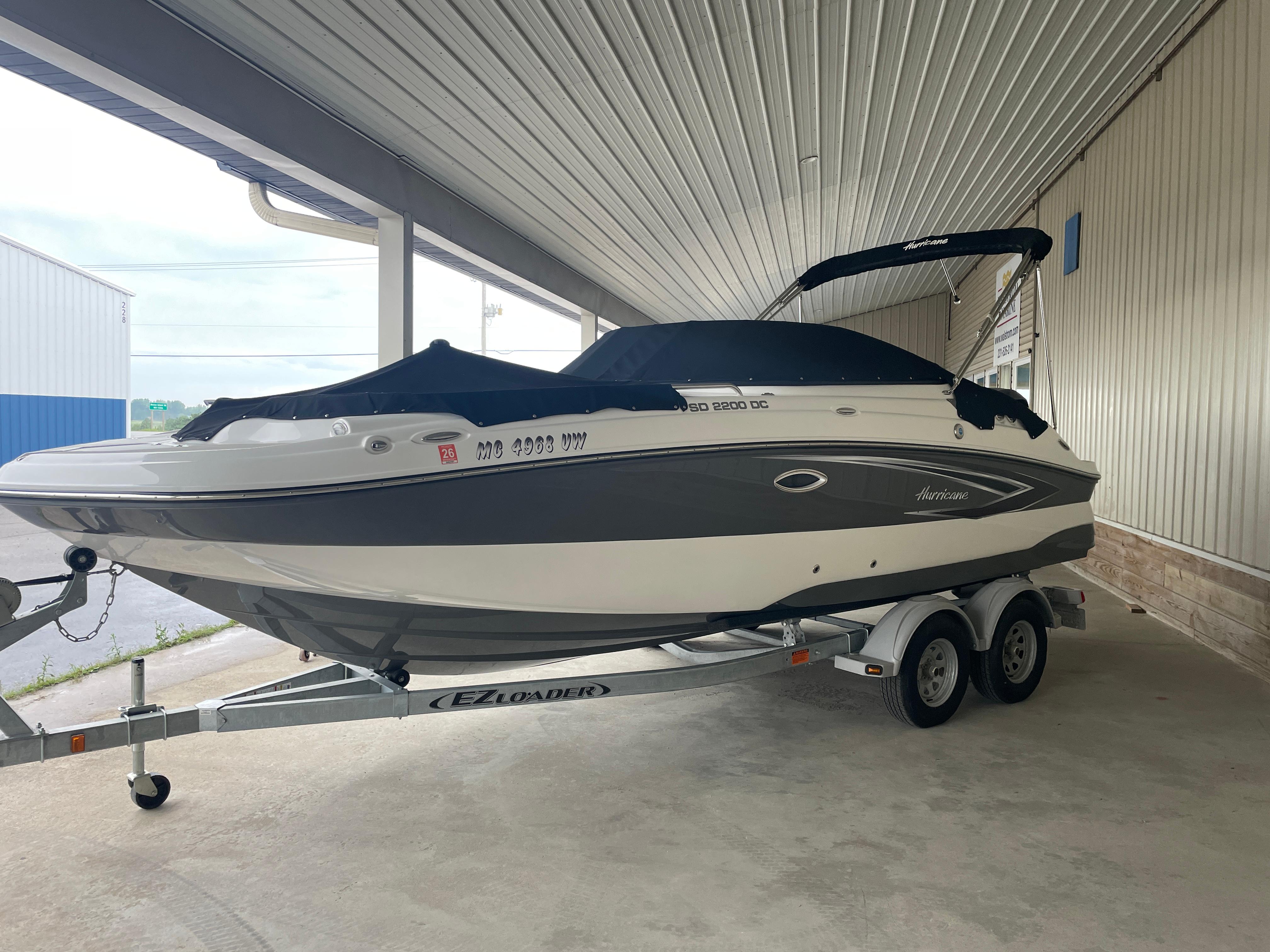 2022 Hurricane SunDeck 2200 DC OB