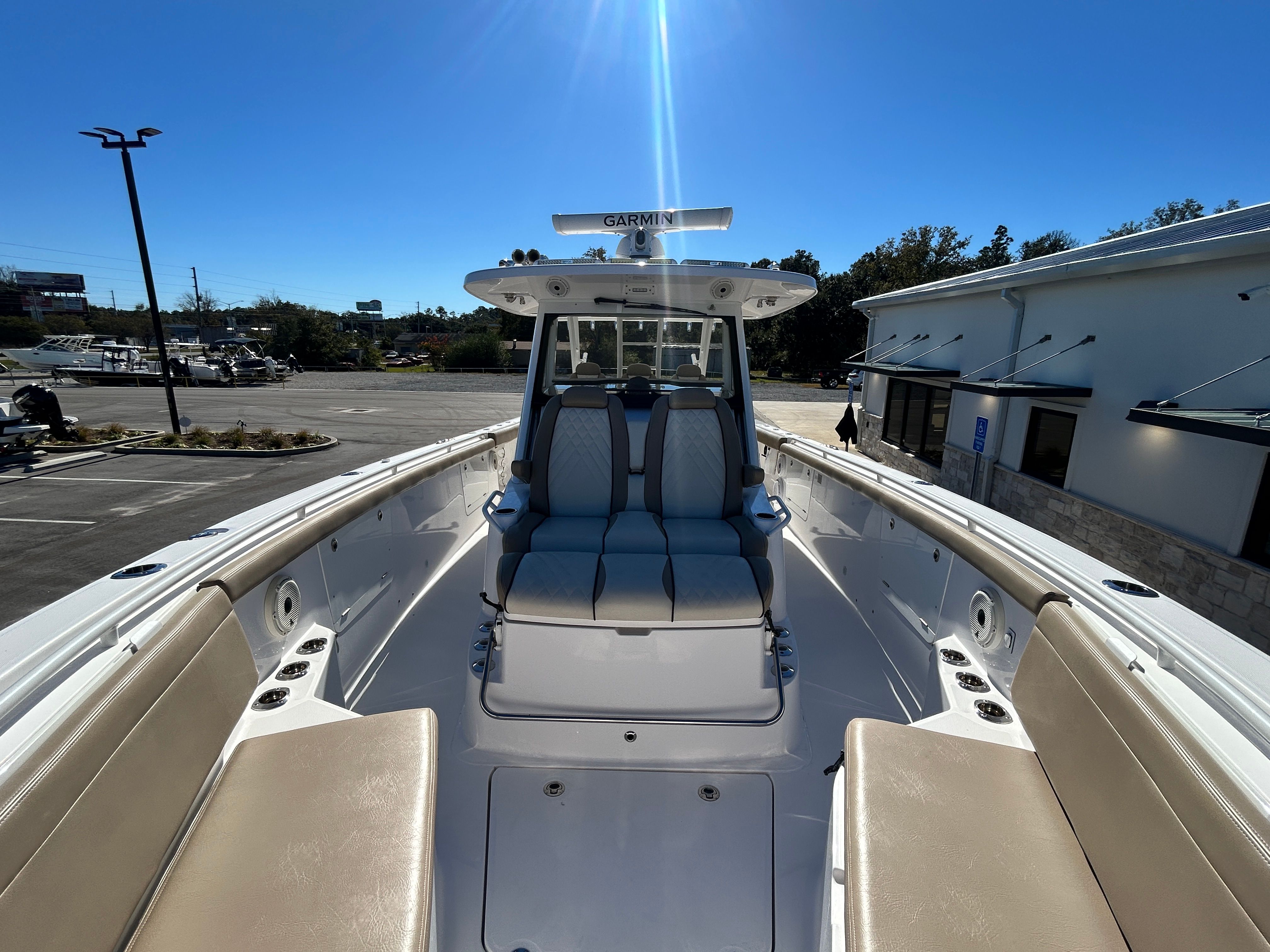2020 Everglades 395 Center Console - 46