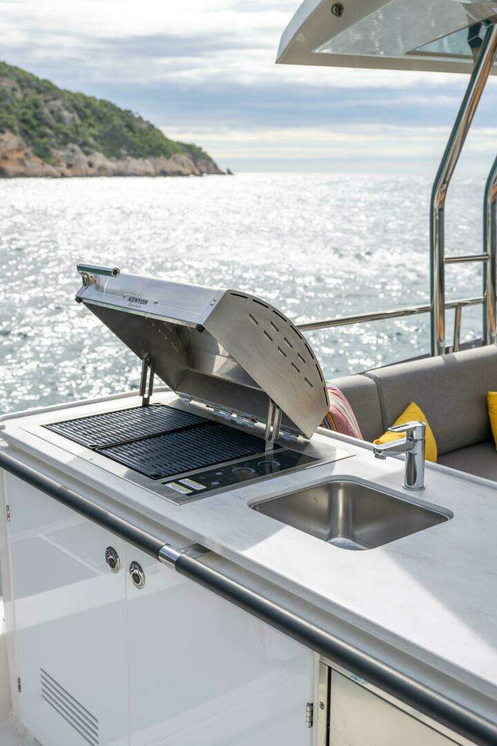 2026 Beneteau Swift Trawler 54 - Image 20