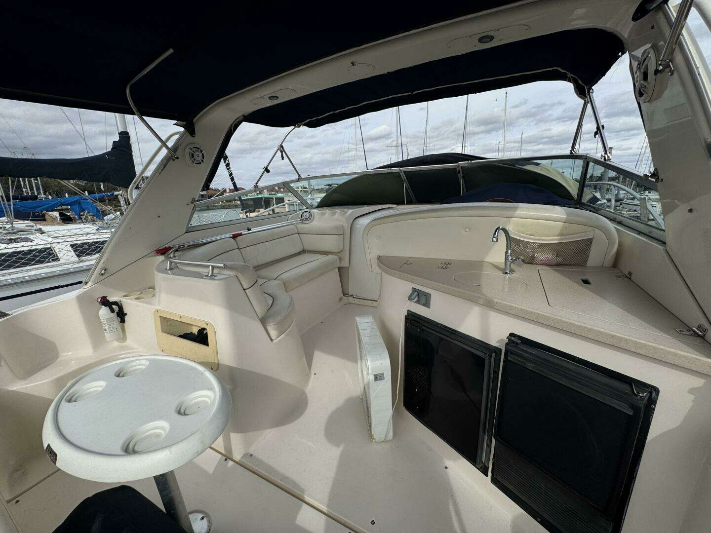 2002 Rinker 342 Fiesta Vee - Image 24