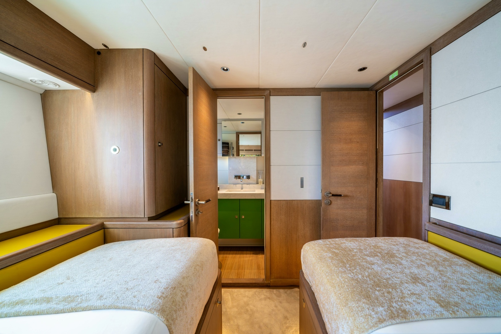 2013 Oyster Yachts Oyster 885 - Image 40