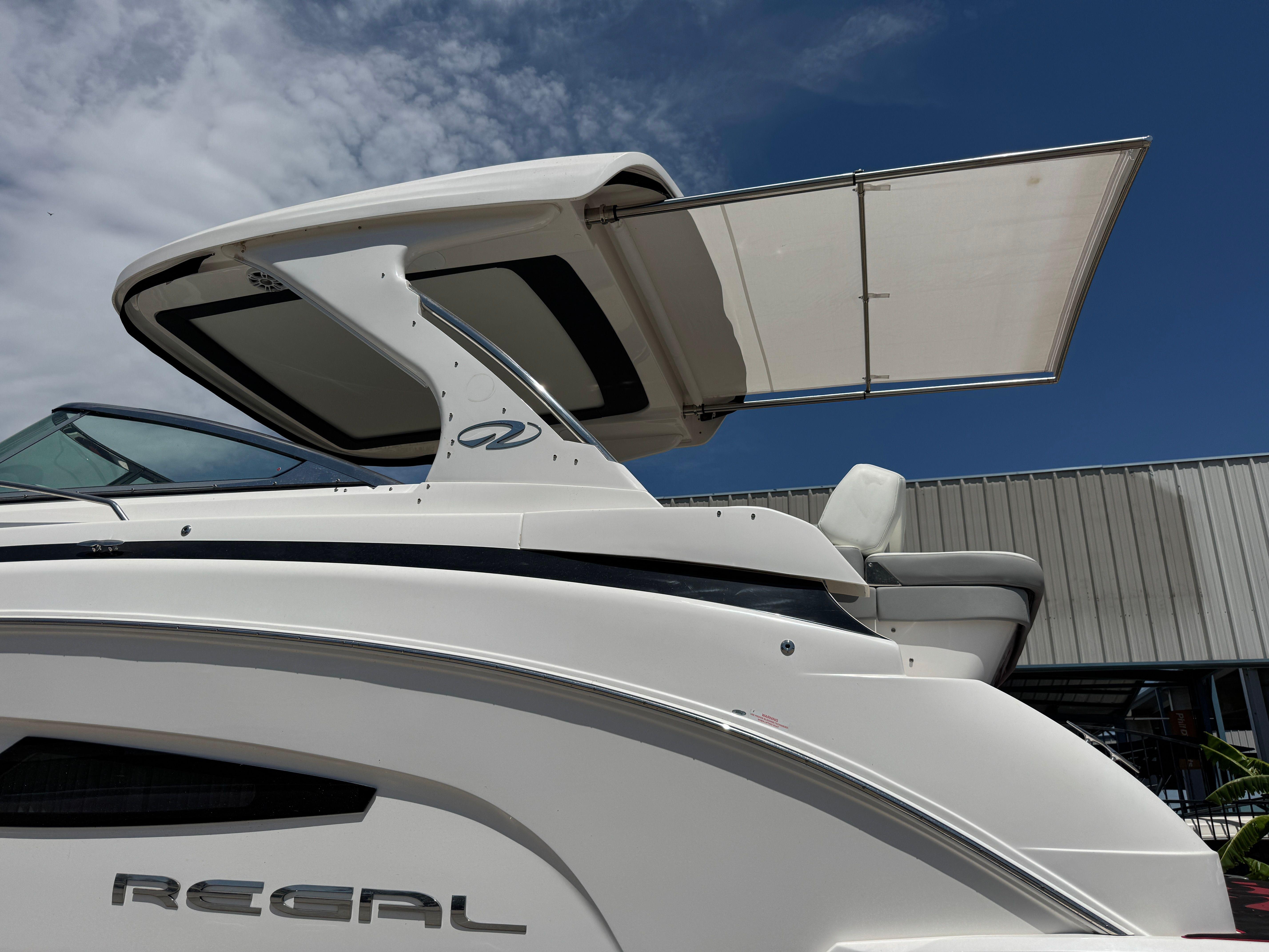 2023 REGAL 33 EXPRESS - Image 56