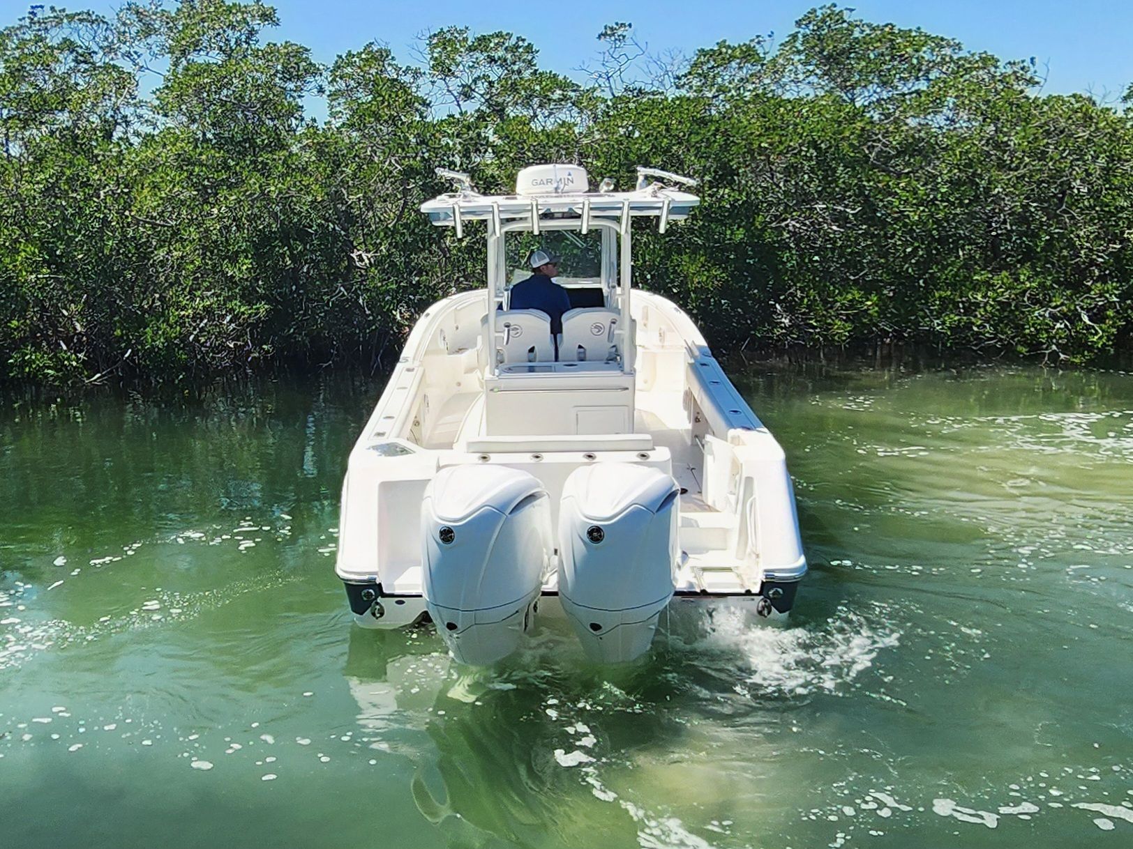 2023 EDGEWATER 285 CC - Image 21