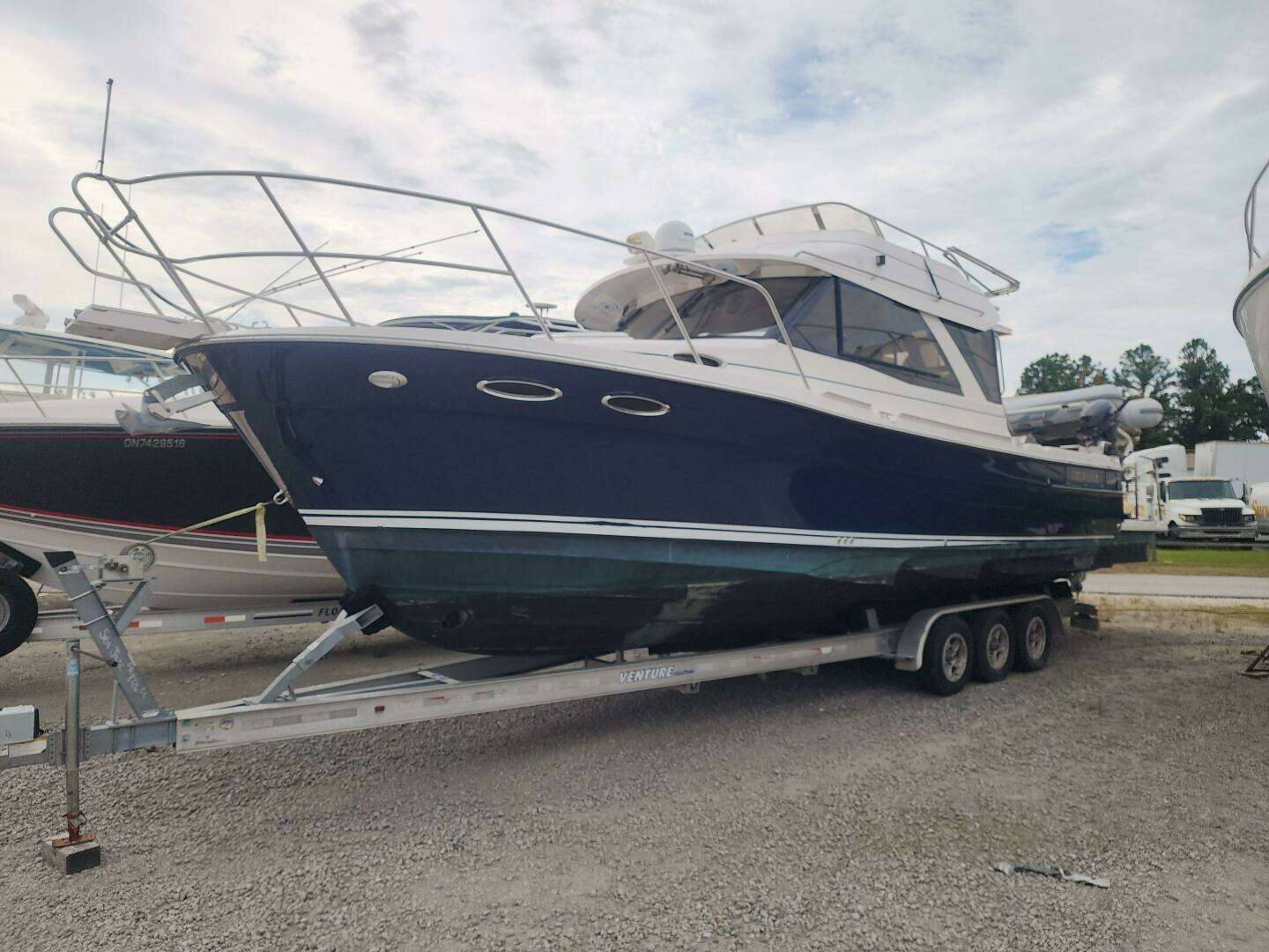 2020 Cutwater C-32 CB - Image 17