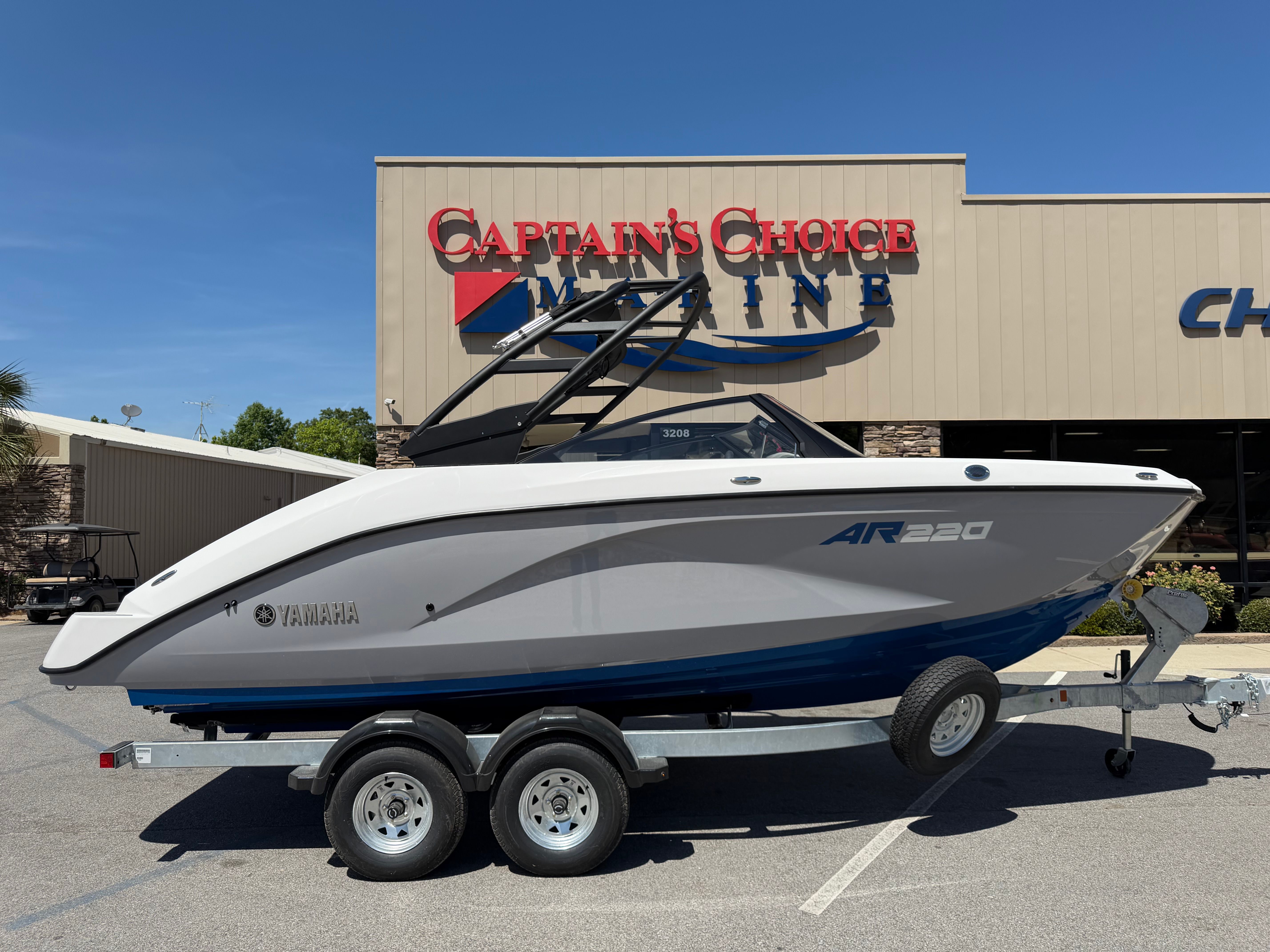 2026 Yamaha Boats AR220