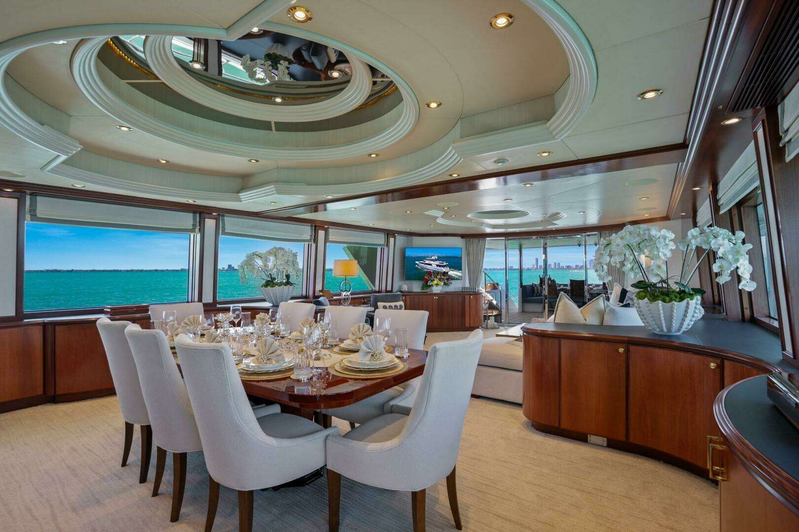 2004 Crescent Raised Pilothouse - Image 6