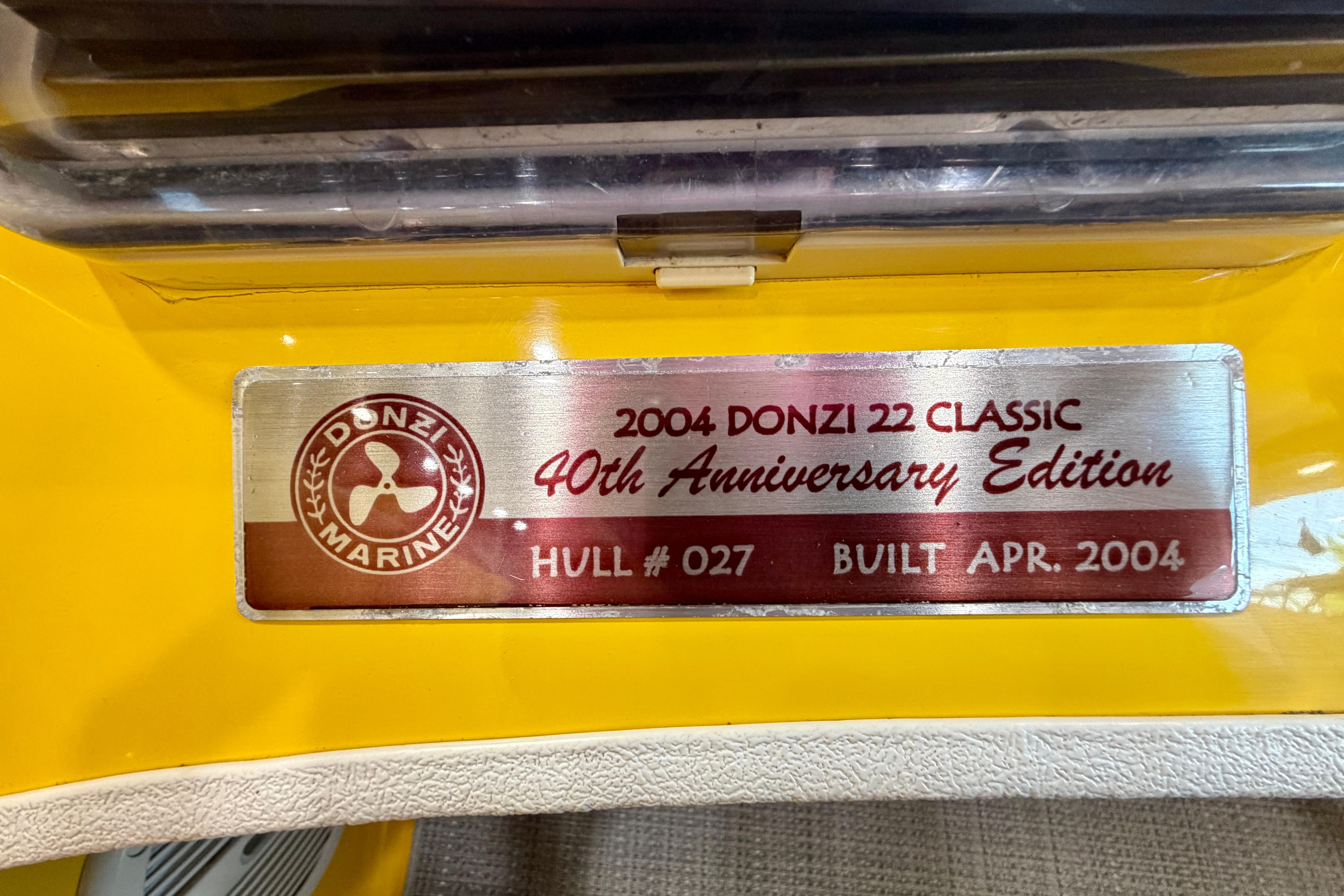 Plaque of 2004 Donzi 22 Classic, 40th Anniversary Edition, Hull #027.