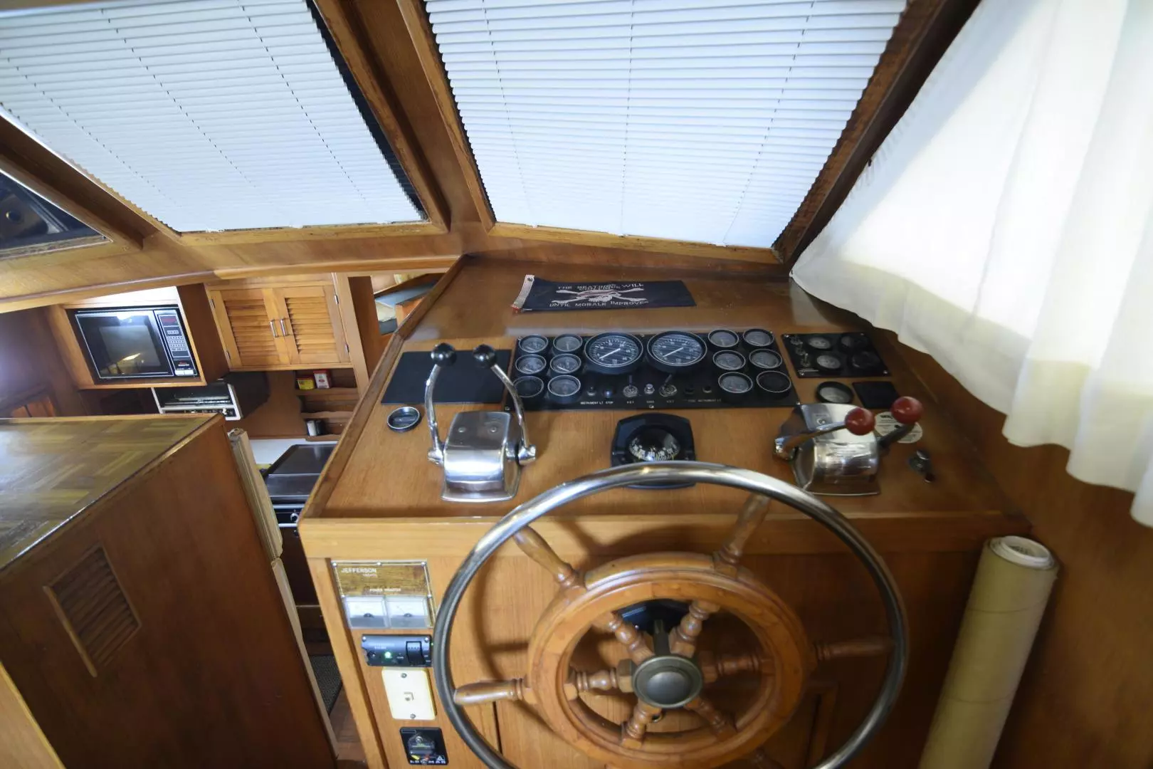1987 Jefferson Sundeck - Image 6