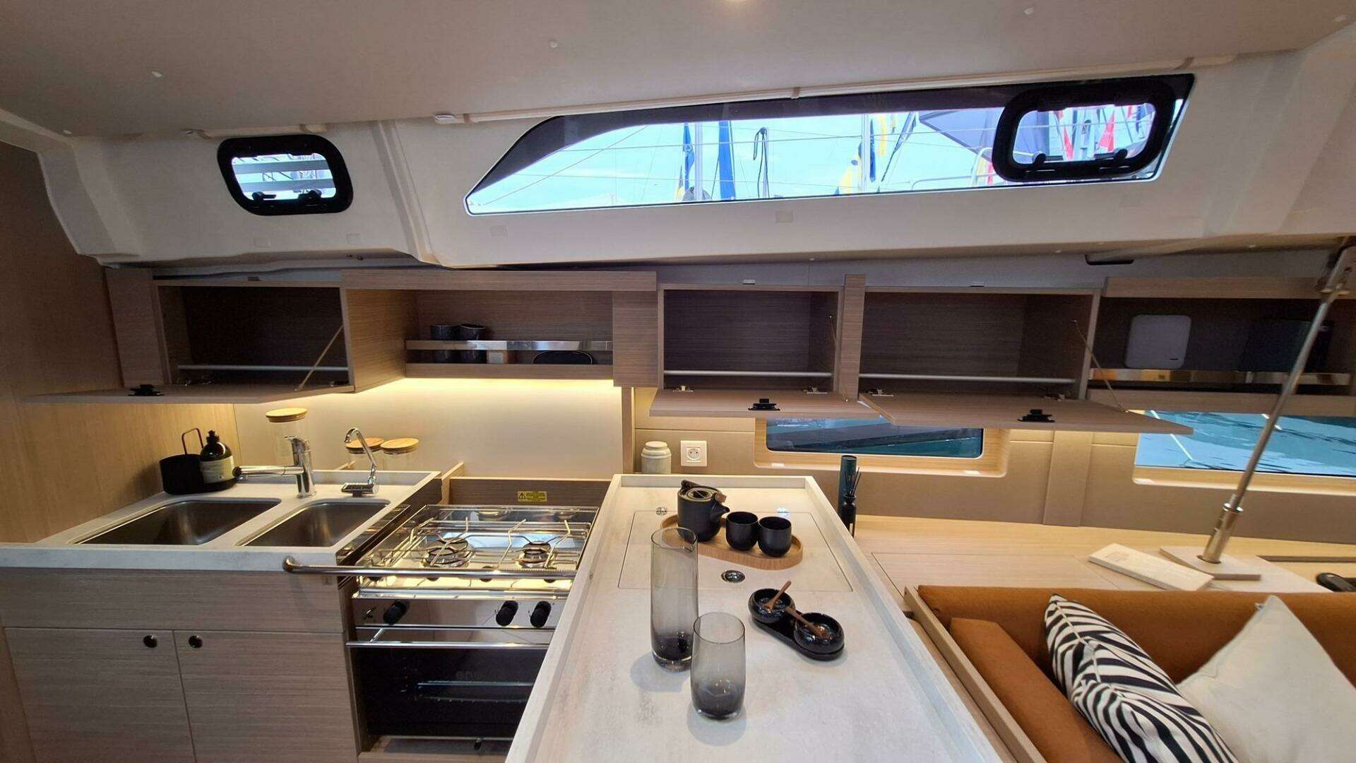 2026 Beneteau Oceanis 47 - Image 8