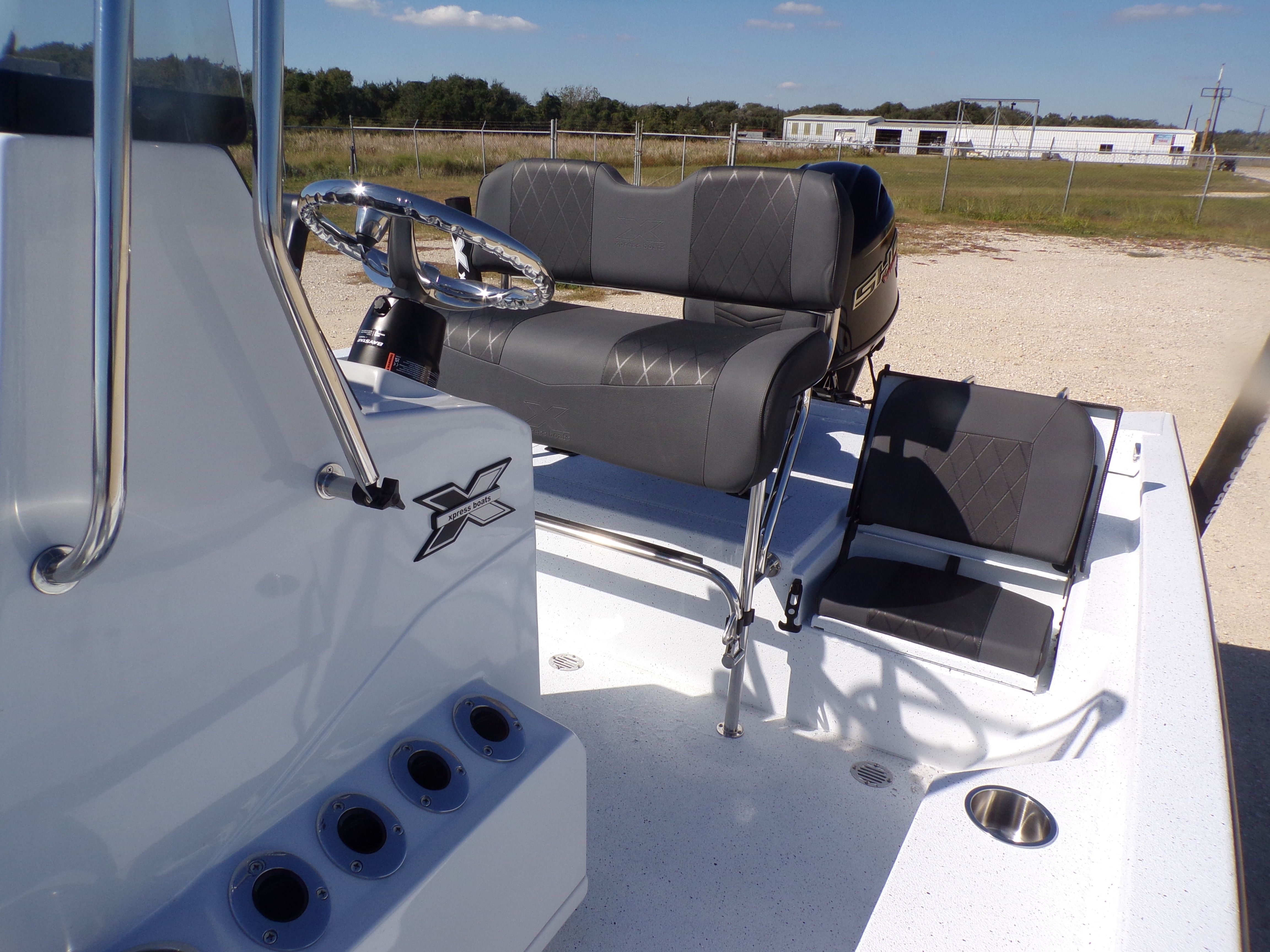 2026 Xpress H20B Bay - 19