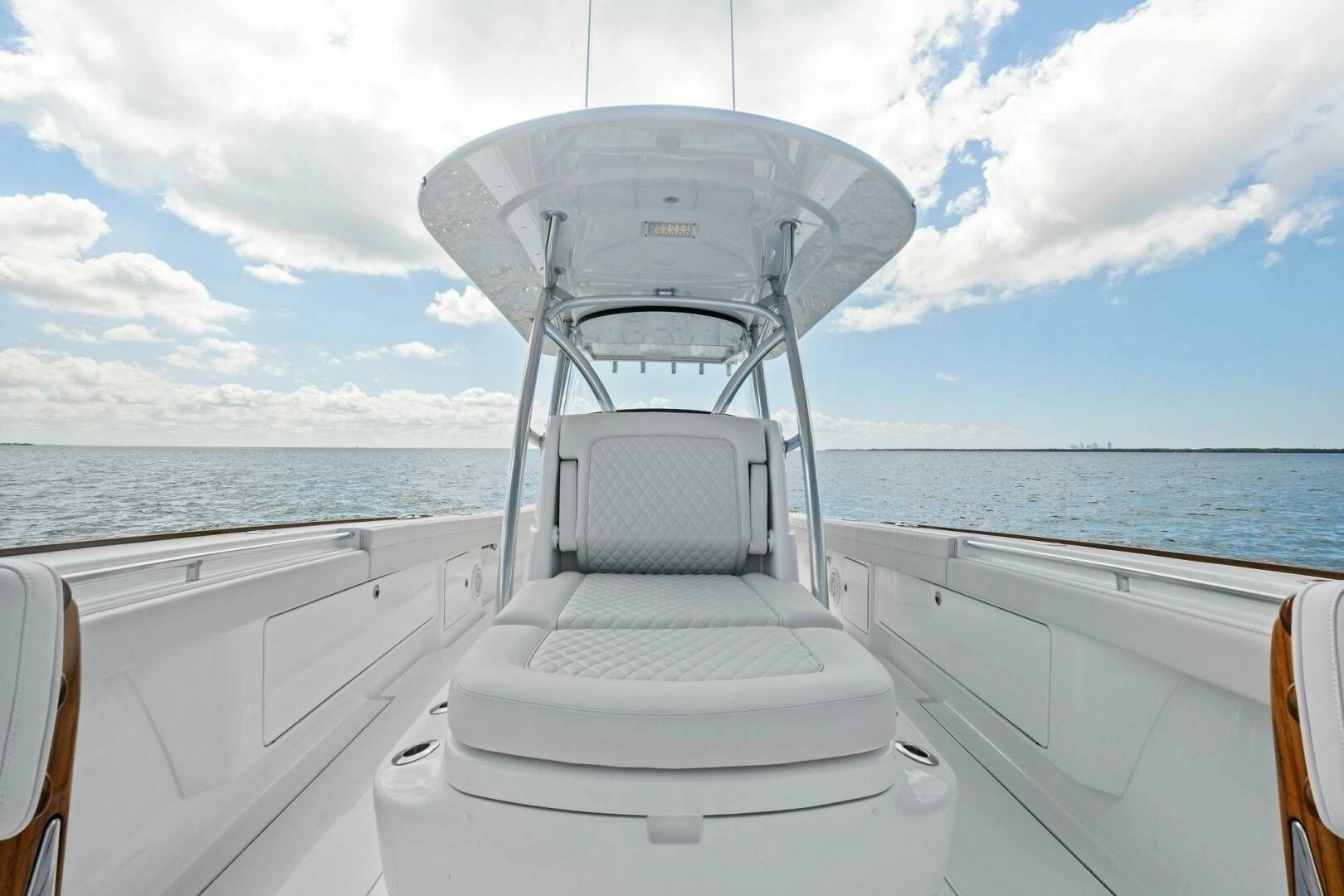 2026 Valhalla Boatworks V-37 - Image 17