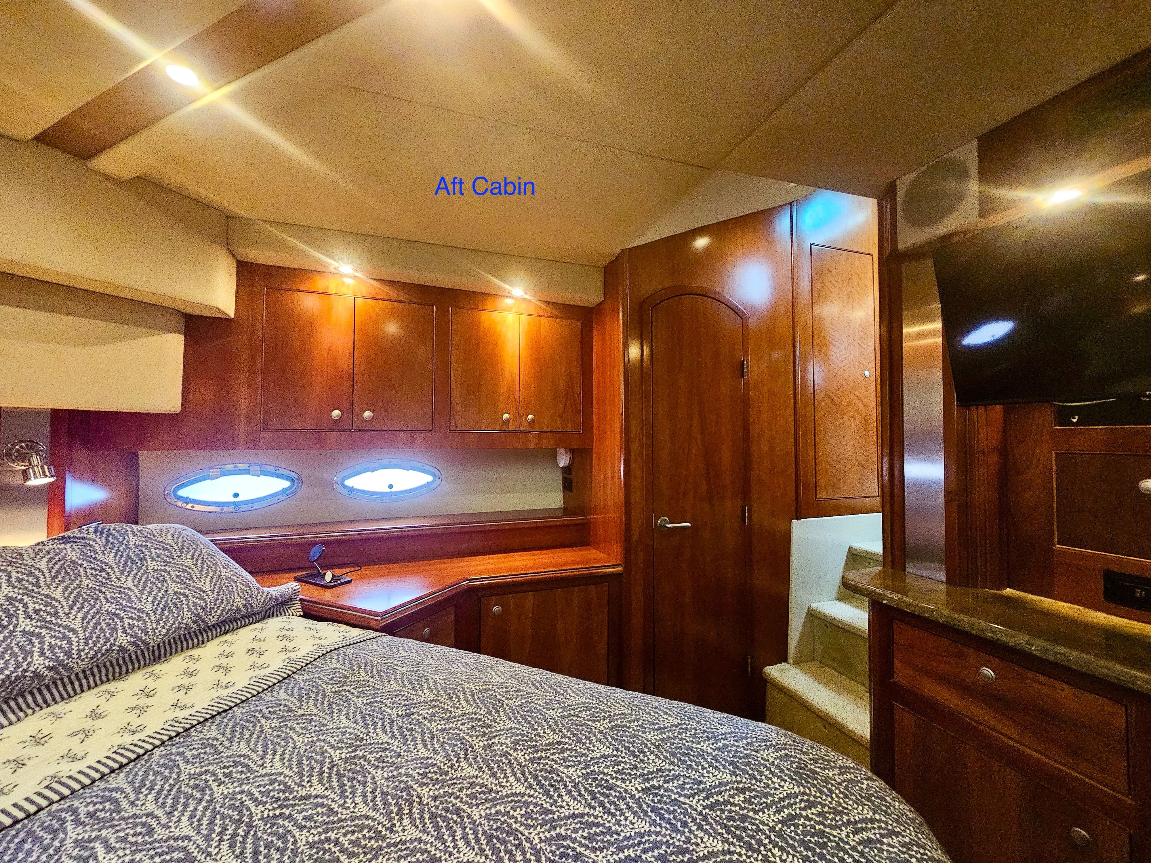 2008 Cruisers Yachts 455 Express Motoryacht - 41