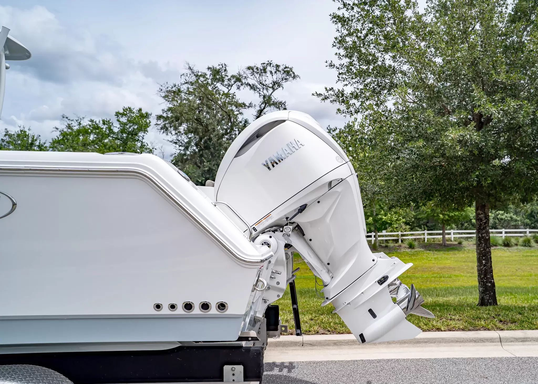 2027 Sea Hunt Gamefish 30 Coffin Box - 4
