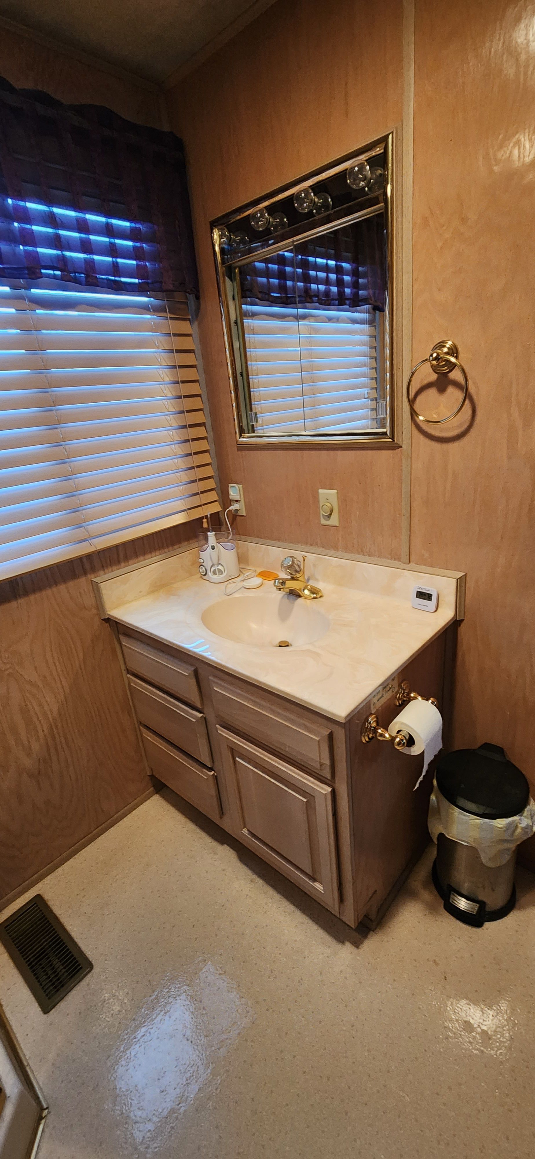 1996 Sumerset Houseboat - 31