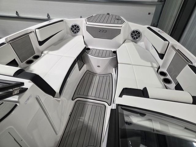 2026 Yamaha Boats 222S - 25