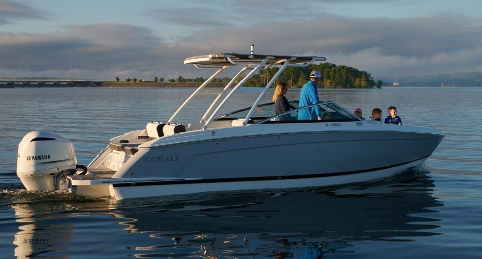 2026 Cobalt R6 Outboard