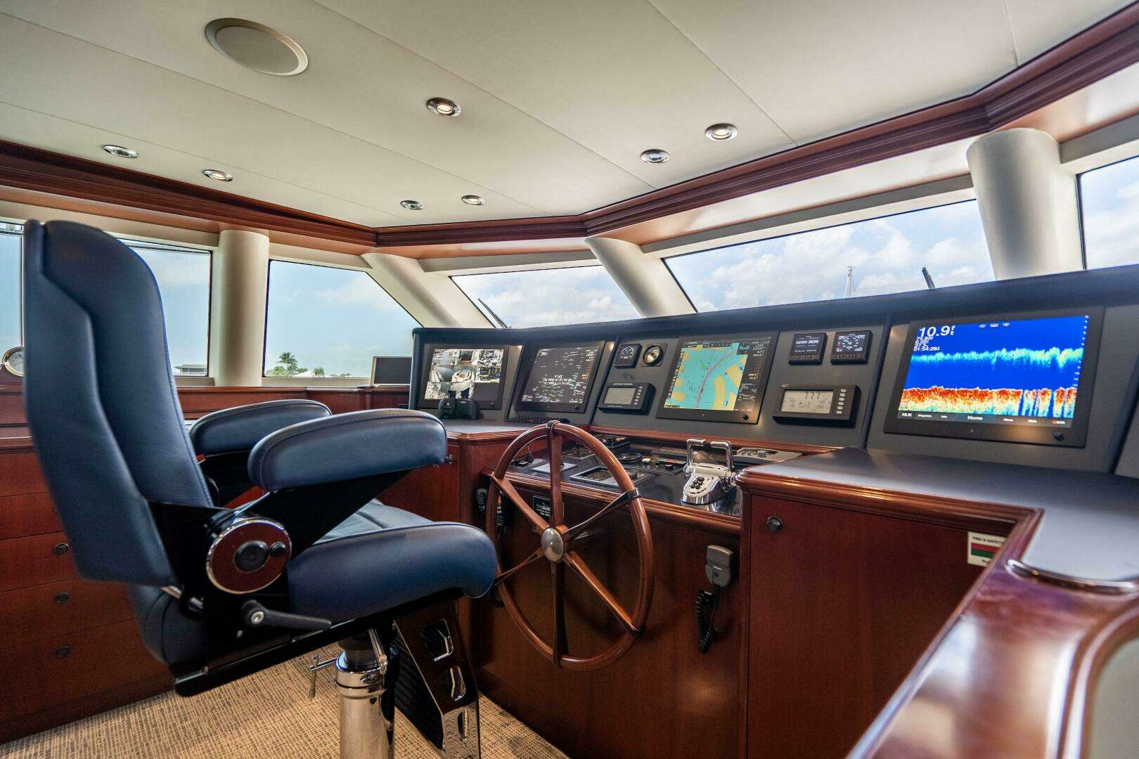 2004 Crescent Raised Pilothouse - Image 41