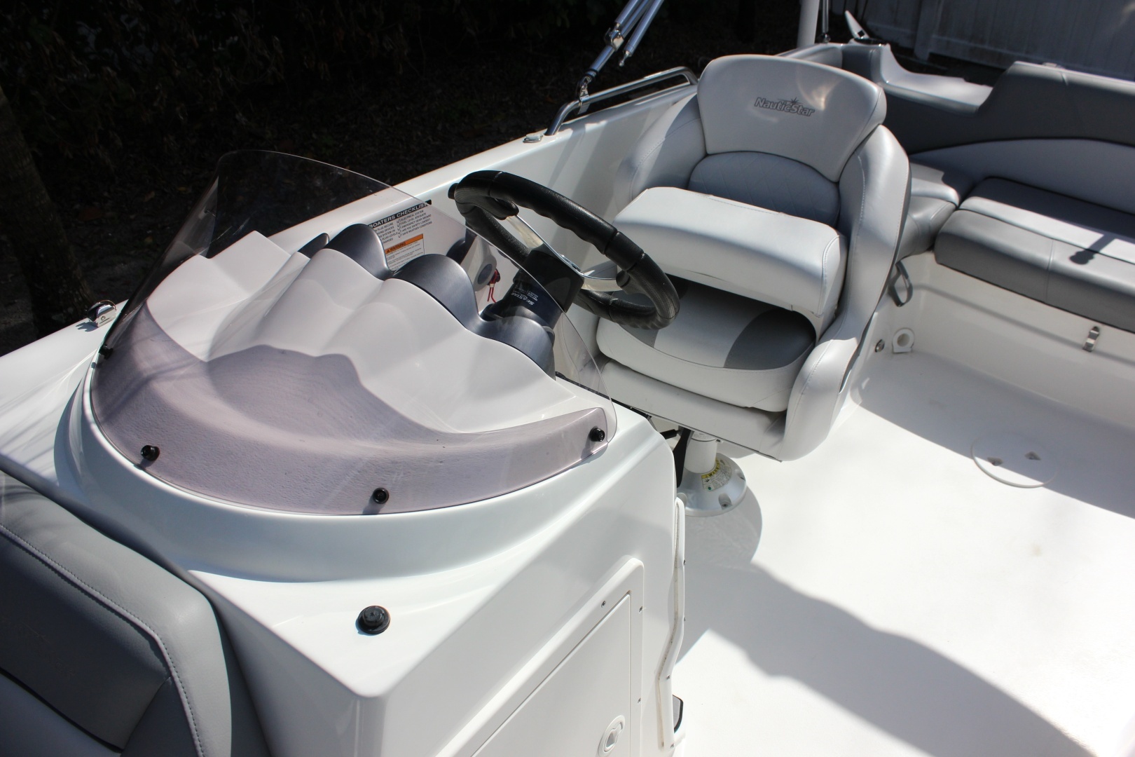 2022 NauticStar 203SC - Image 23