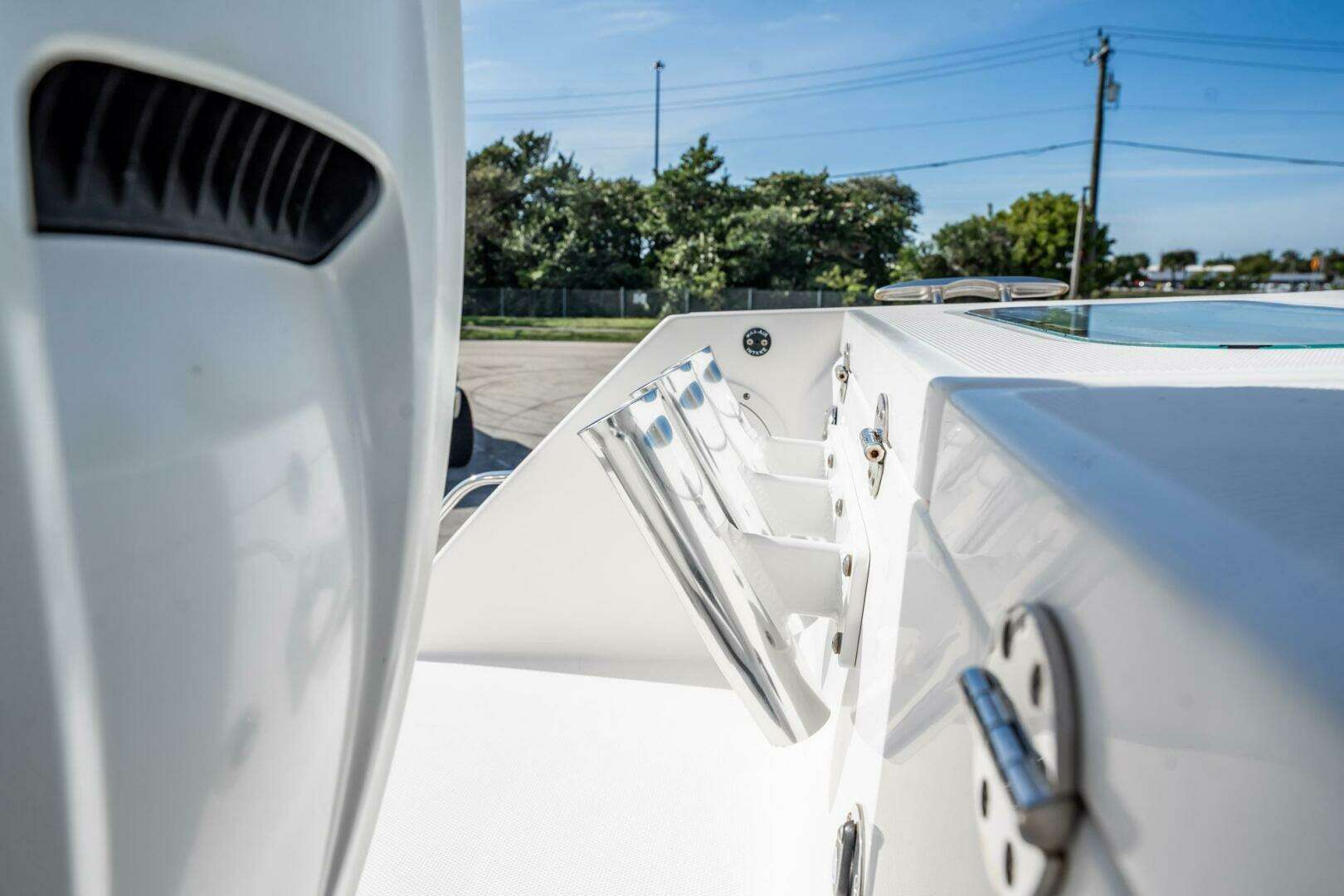 2021 Everglades 335 Center Console - Image 49