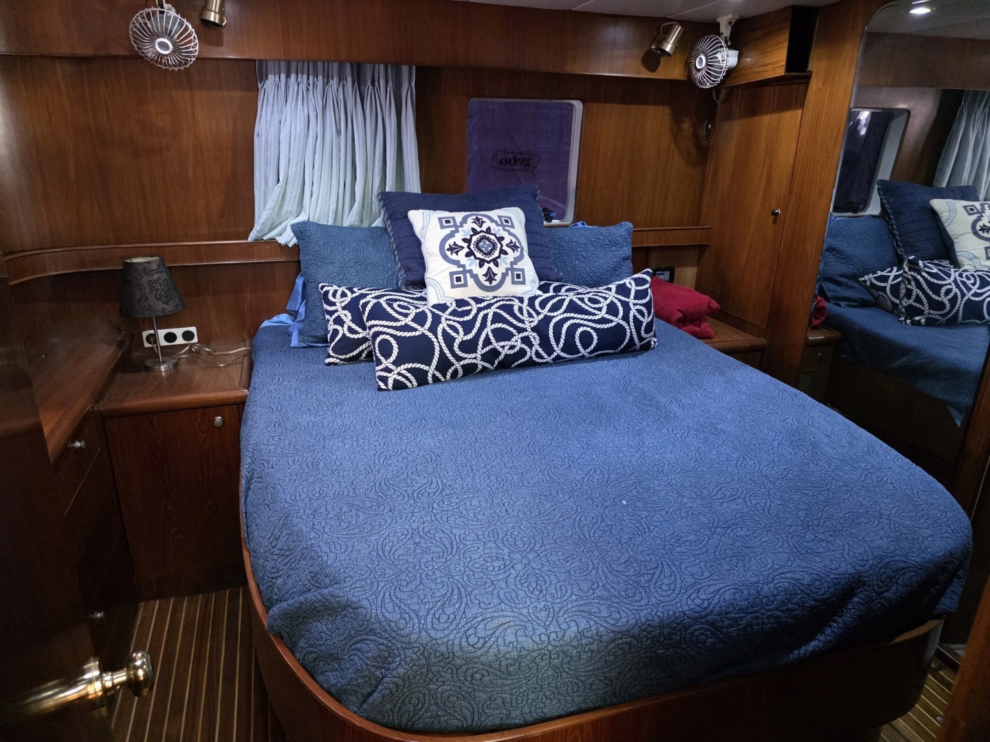 2001 Horizon Sundeck - Image 12
