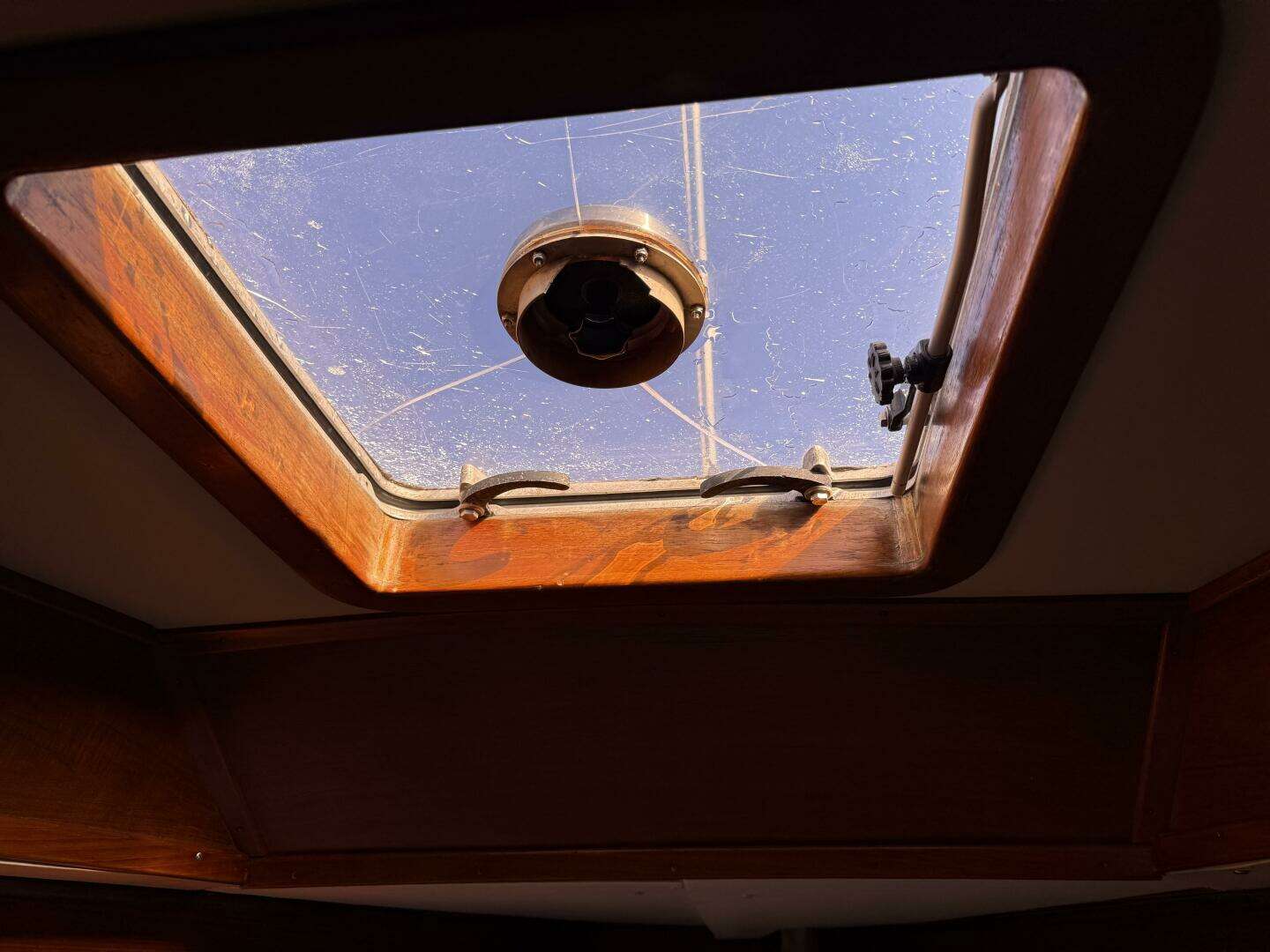 1985 Endeavour 42 - Image 39